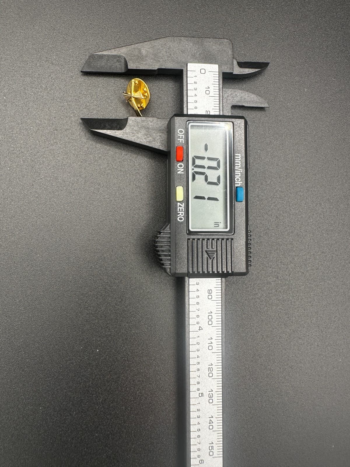 Vintage Goldtone Modern Cross Lapel Pin – Christian Symbol Brooch - Thumbnail 5