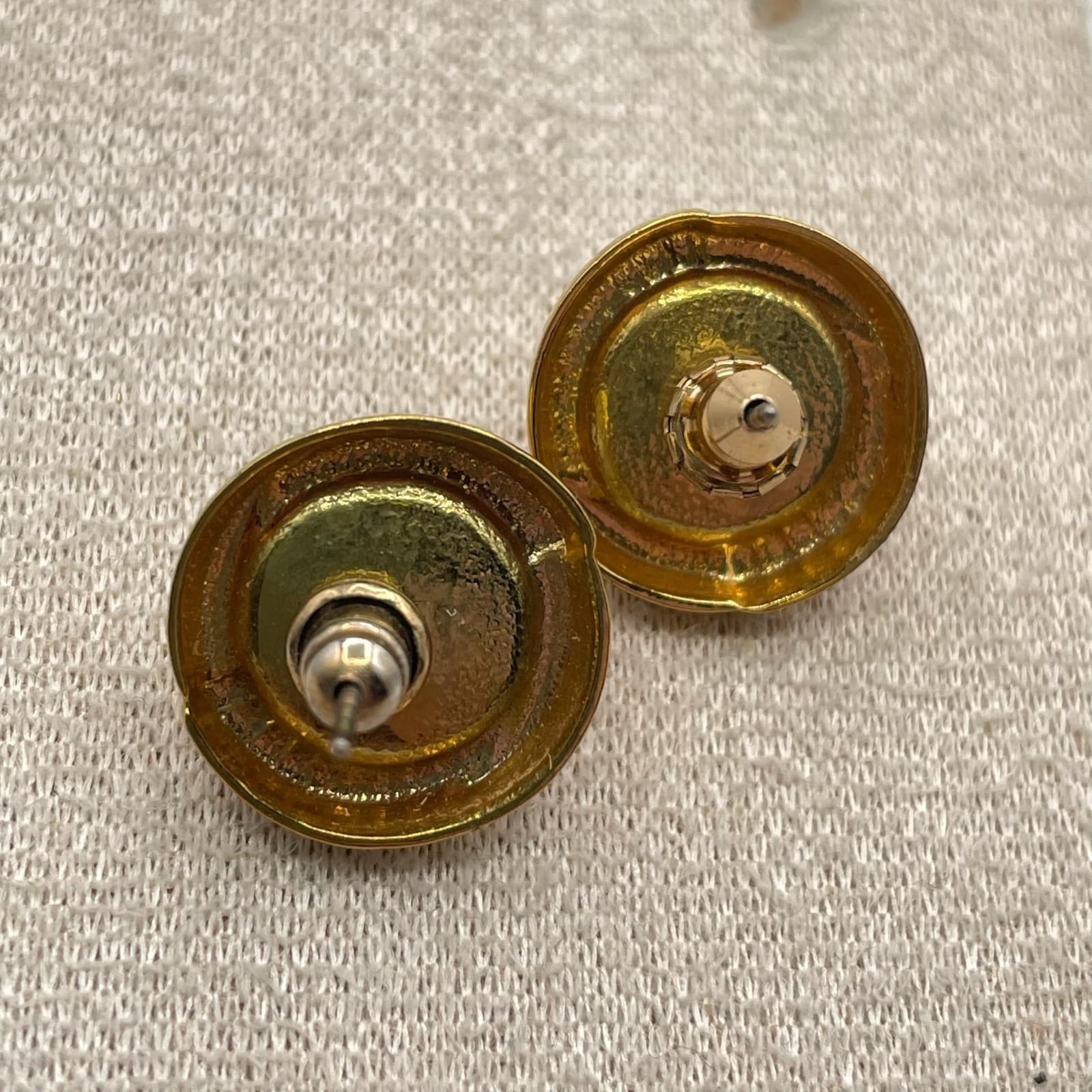 Vintage VTG Faux Pearl Stud Earrings Gold Tone Beaded Edge Classic Small 12mm - Thumbnail 8