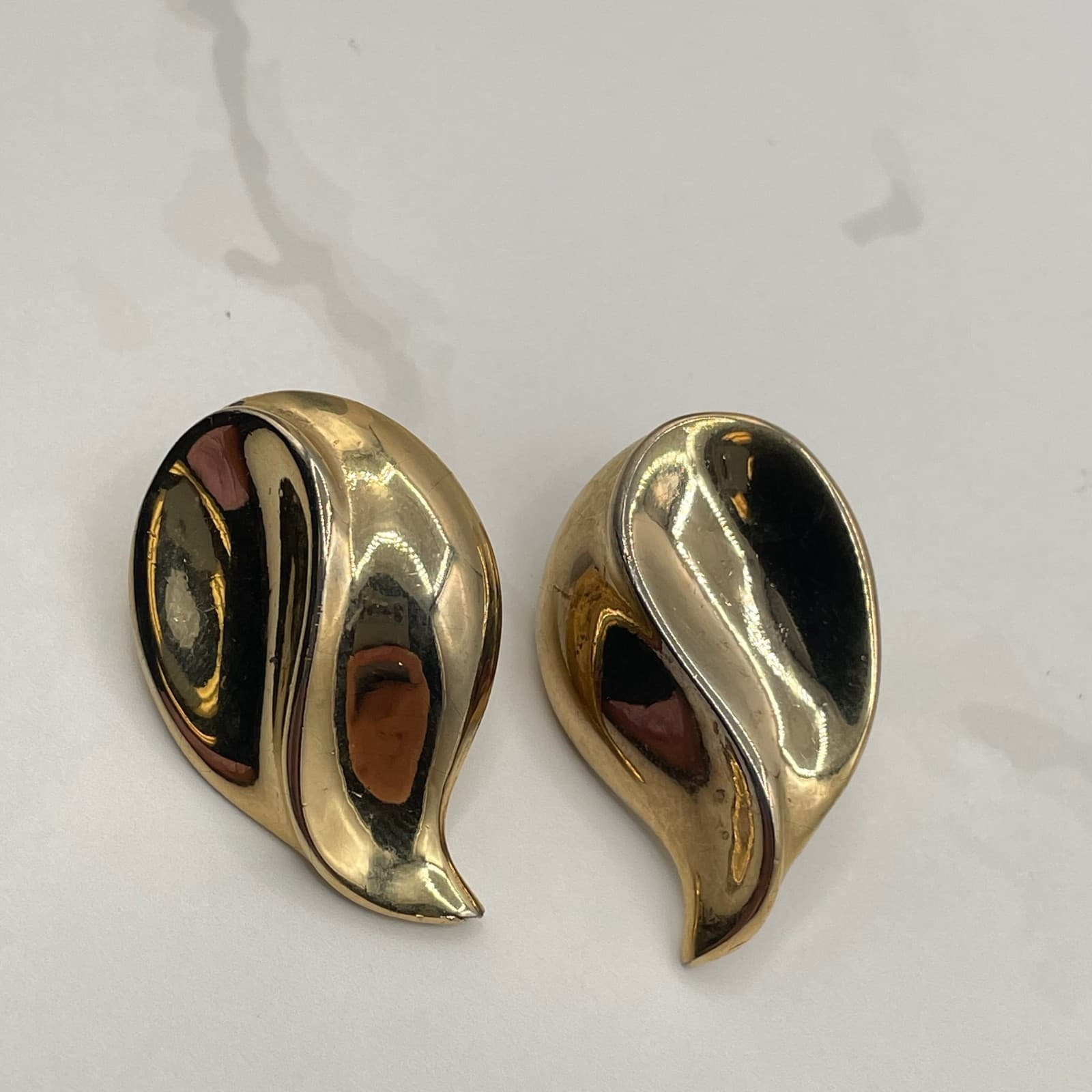 Vintage Gold Tone Paisley Sculptural Earrings Statement Post Modern Stud - Thumbnail 12