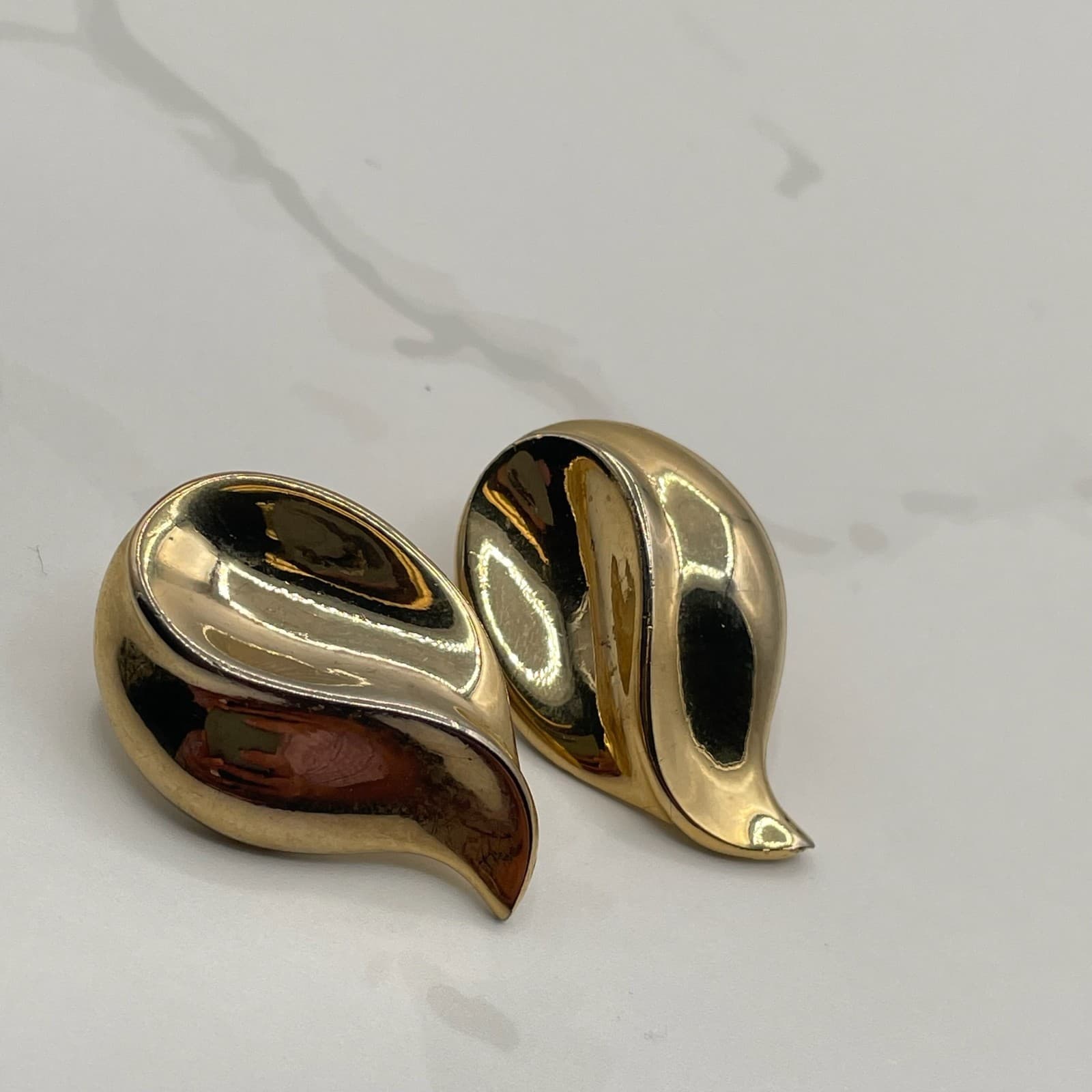 Vintage Gold Tone Paisley Sculptural Earrings Statement Post Modern Stud - Image 1