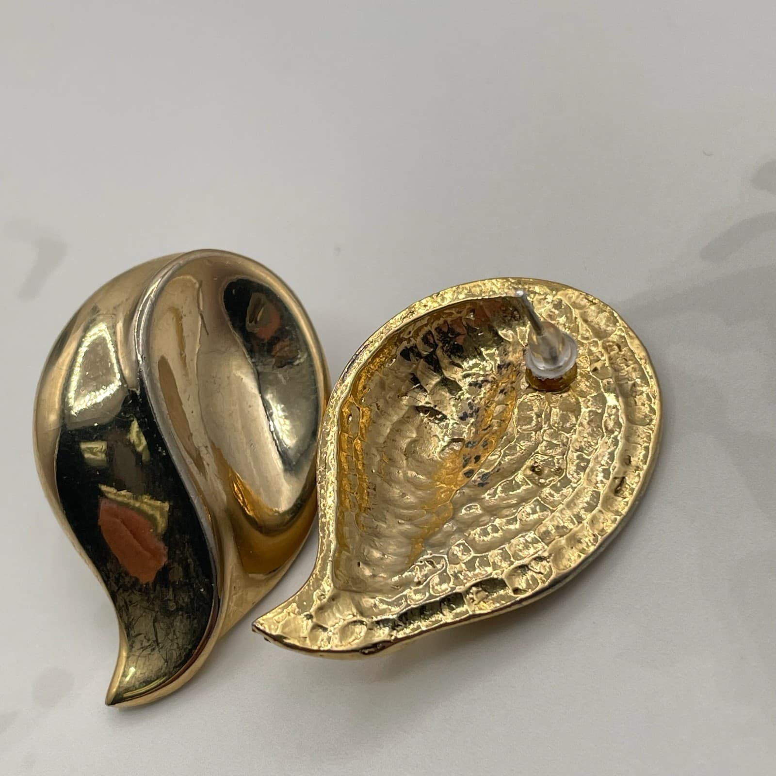 Vintage Gold Tone Paisley Sculptural Earrings Statement Post Modern Stud - Thumbnail 11