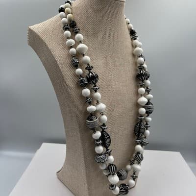 Vintage Black White Double Strand Striped Acrylic Beaded Necklace – Tribal Boho - Thumbnail 5