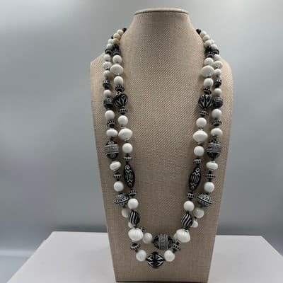 Vintage Black White Double Strand Striped Acrylic Beaded Necklace – Tribal Boho - Thumbnail 4