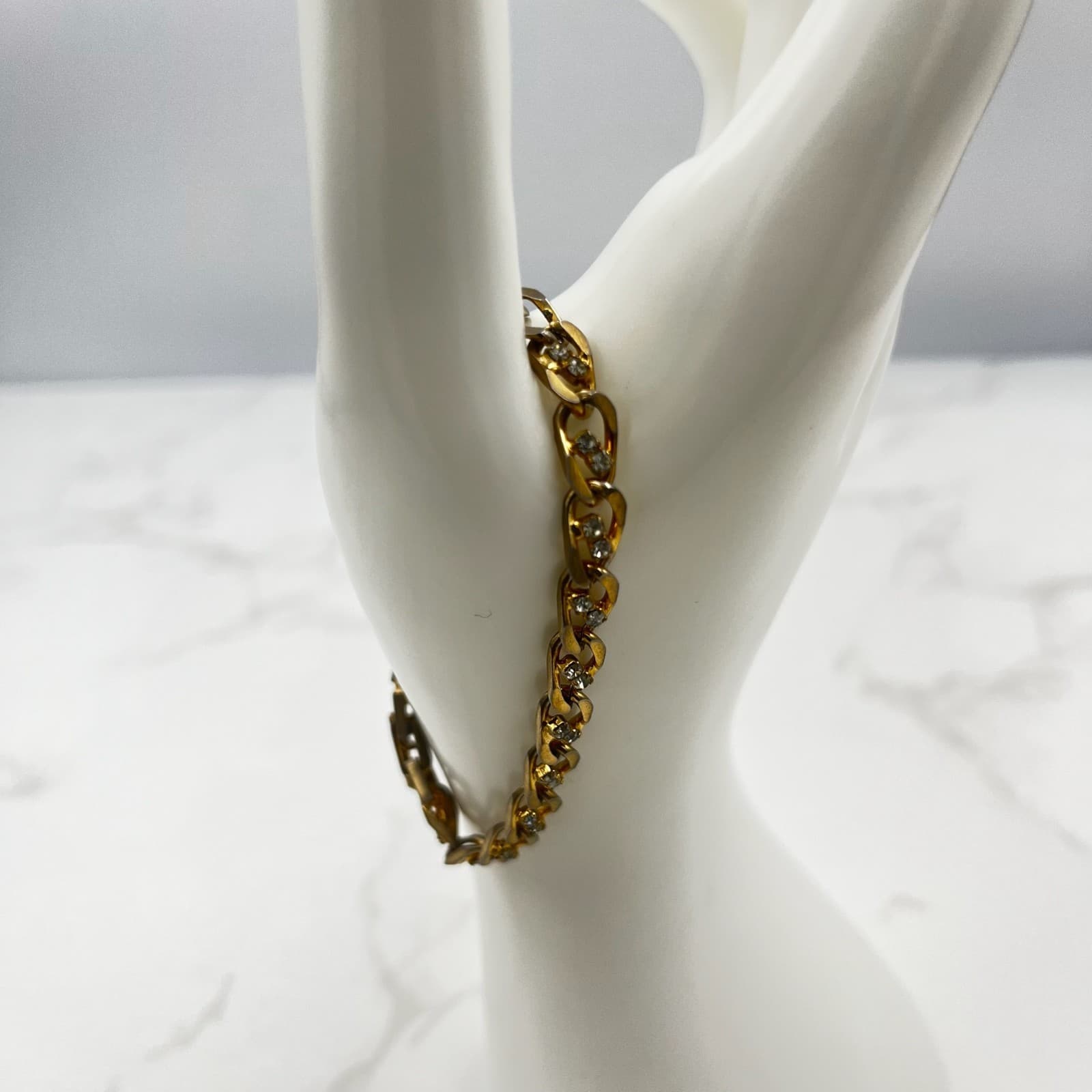 Vintage Gold-Tone Chunky Chain Link Bracelet Y2K Style - Thumbnail 2