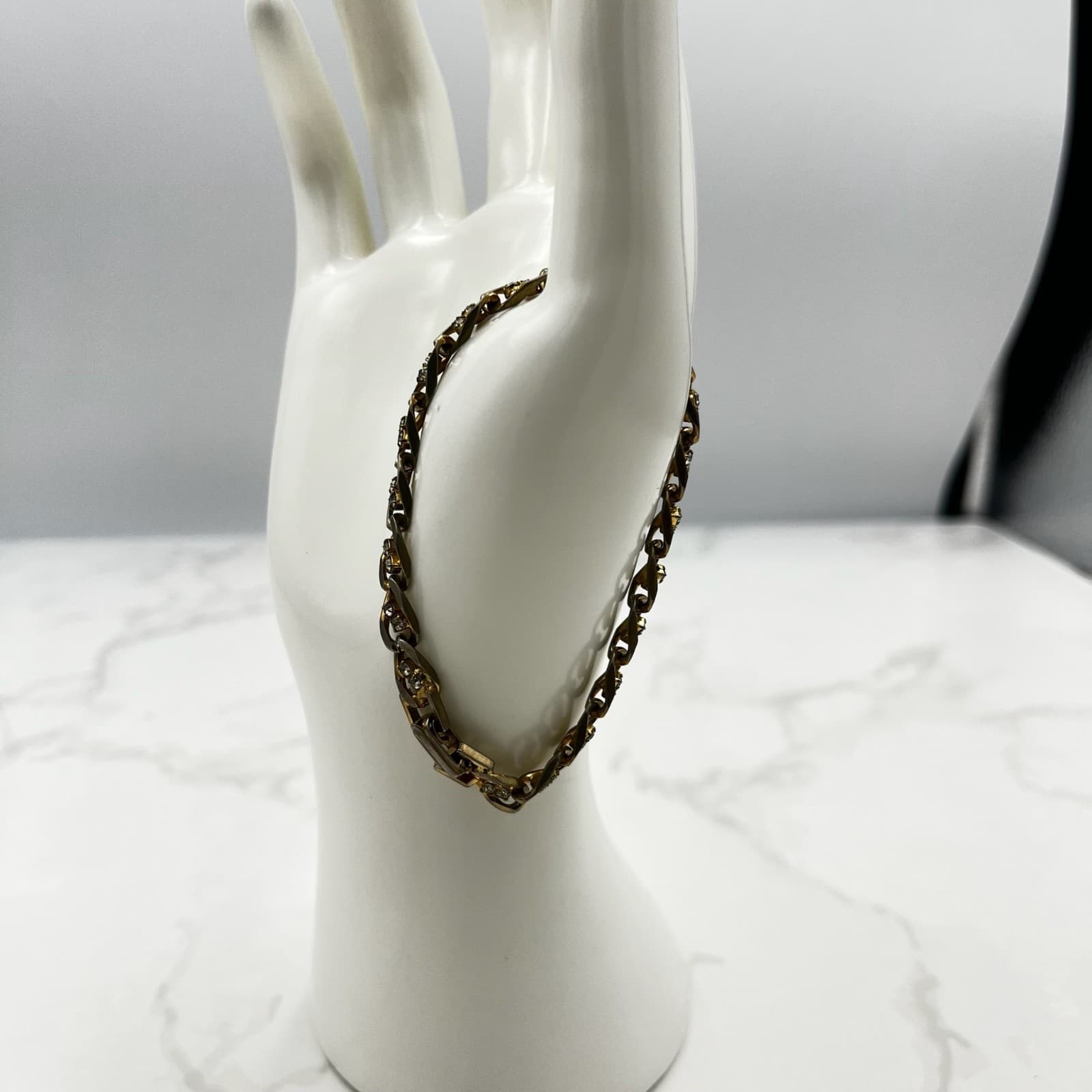 Vintage Gold-Tone Chunky Chain Link Bracelet Y2K Style - Image 1