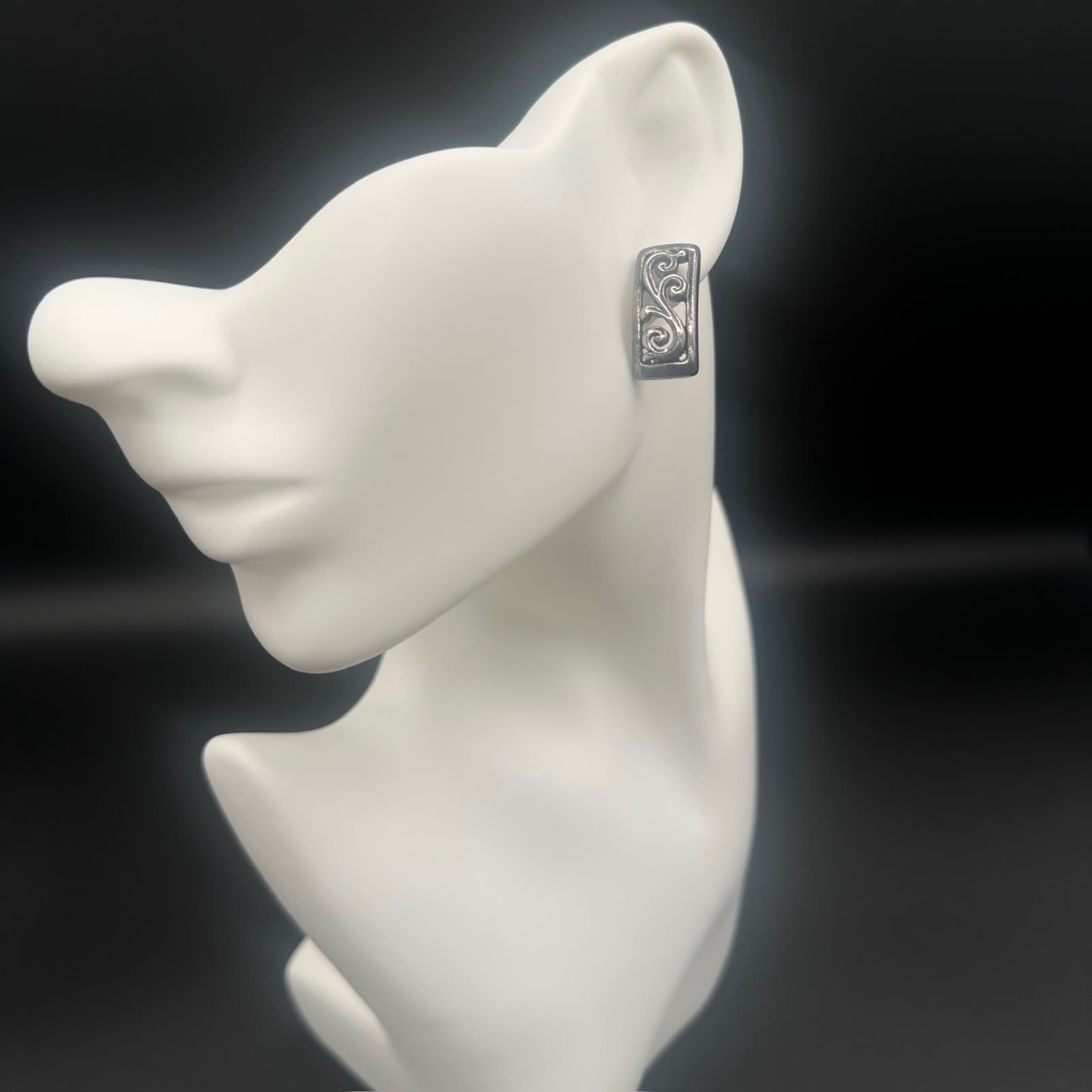 Vintage Silvertone Etched Rectangle Clip-On Earrings – Swirl Design - Thumbnail 3