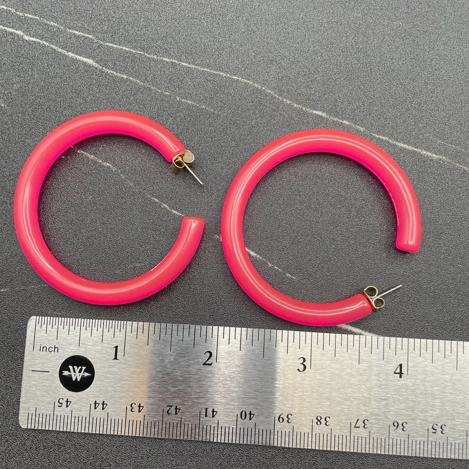 Retro Y2K Hot Pink Chunky lucite Silhouette C-Hoop Butterfly Earrings - Thumbnail 4