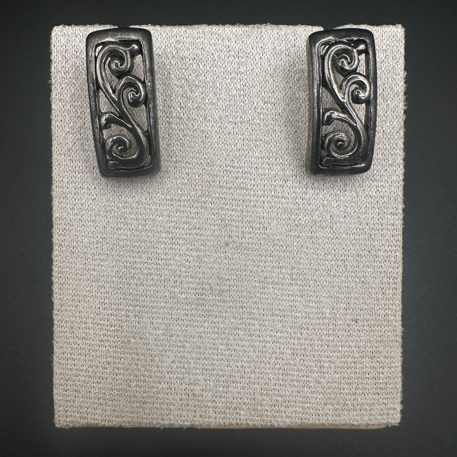 Vintage Silvertone Etched Rectangle Clip-On Earrings – Swirl Design - Thumbnail 6