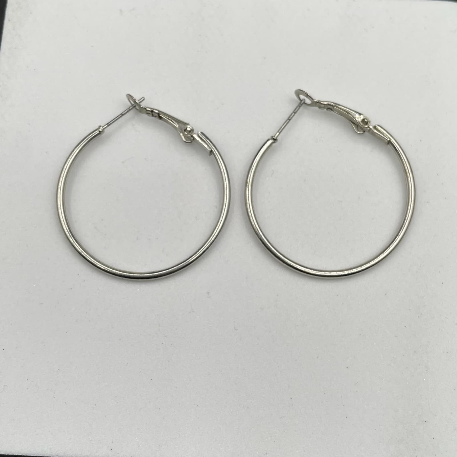 Lot of 3 Silver-Tone Classic Fashion Costume Jewelry Hoop Hinged Post Earrings - Thumbnail 6