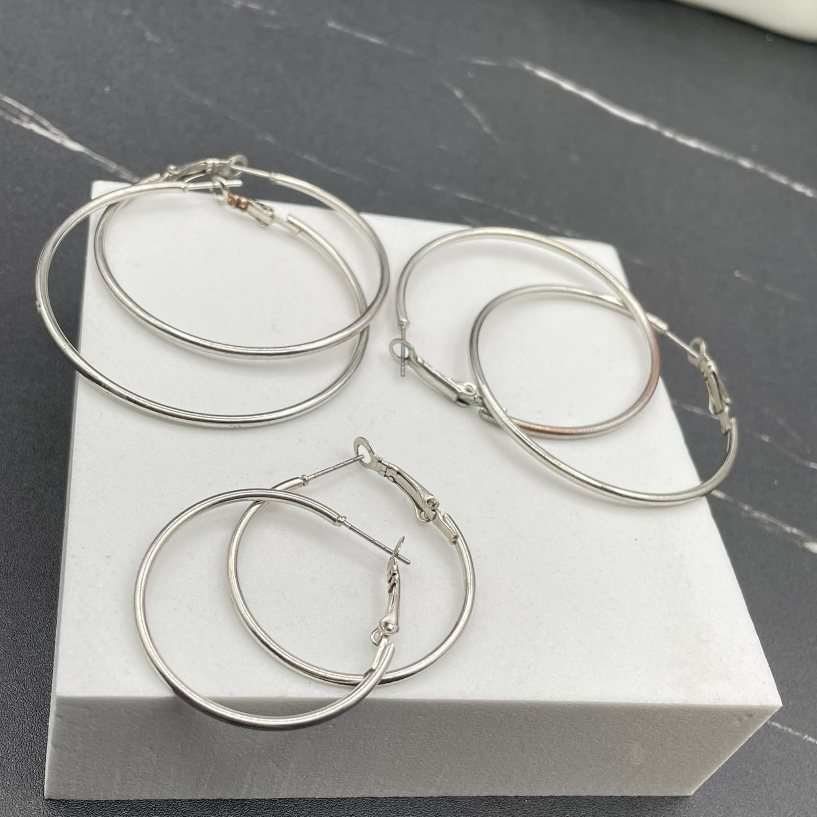 Lot of 3 Silver-Tone Classic Fashion Costume Jewelry Hoop Hinged Post Earrings - Thumbnail 8