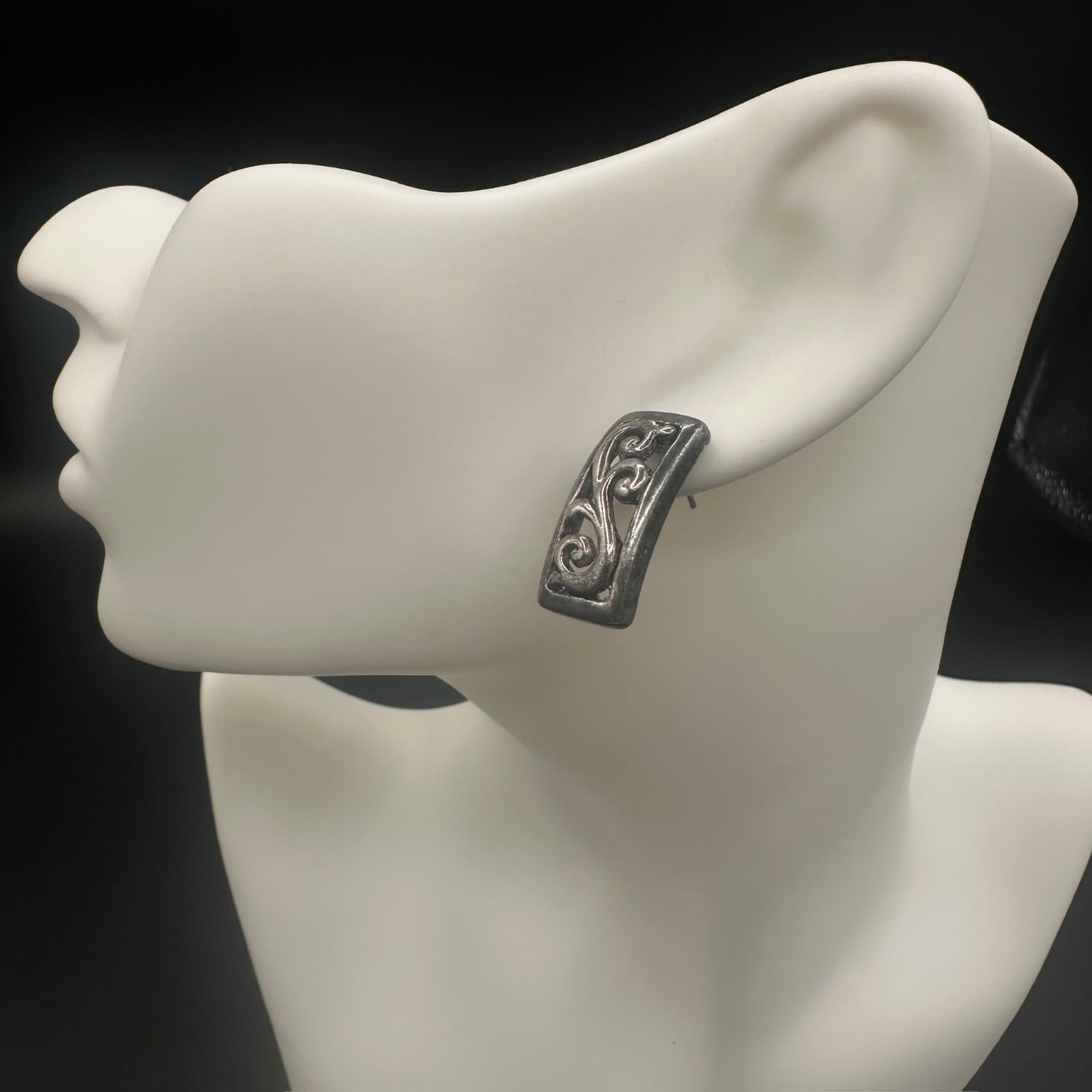 Vintage Silvertone Etched Rectangle Clip-On Earrings – Swirl Design - Thumbnail 5