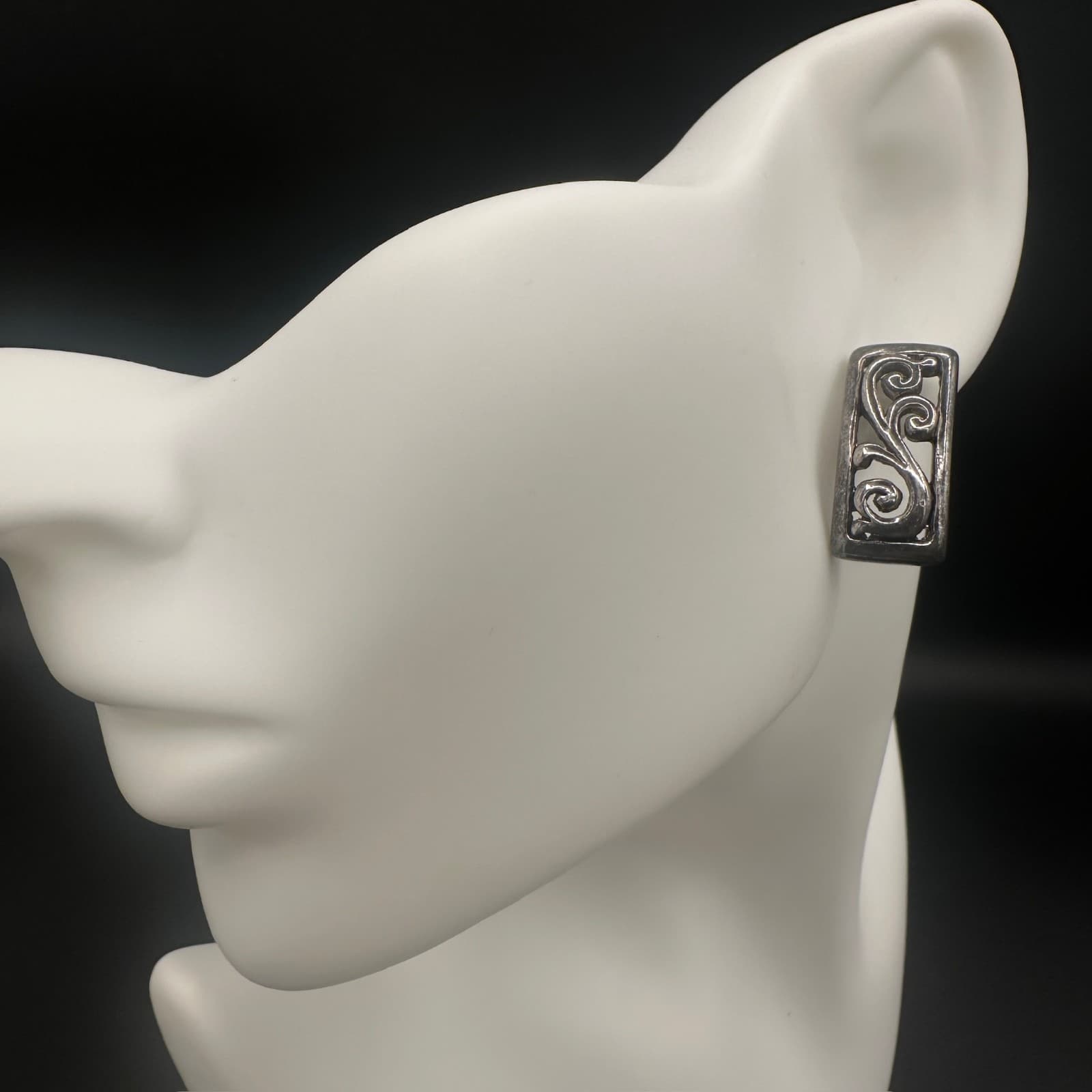 Vintage Silvertone Etched Rectangle Clip-On Earrings – Swirl Design - Thumbnail 4