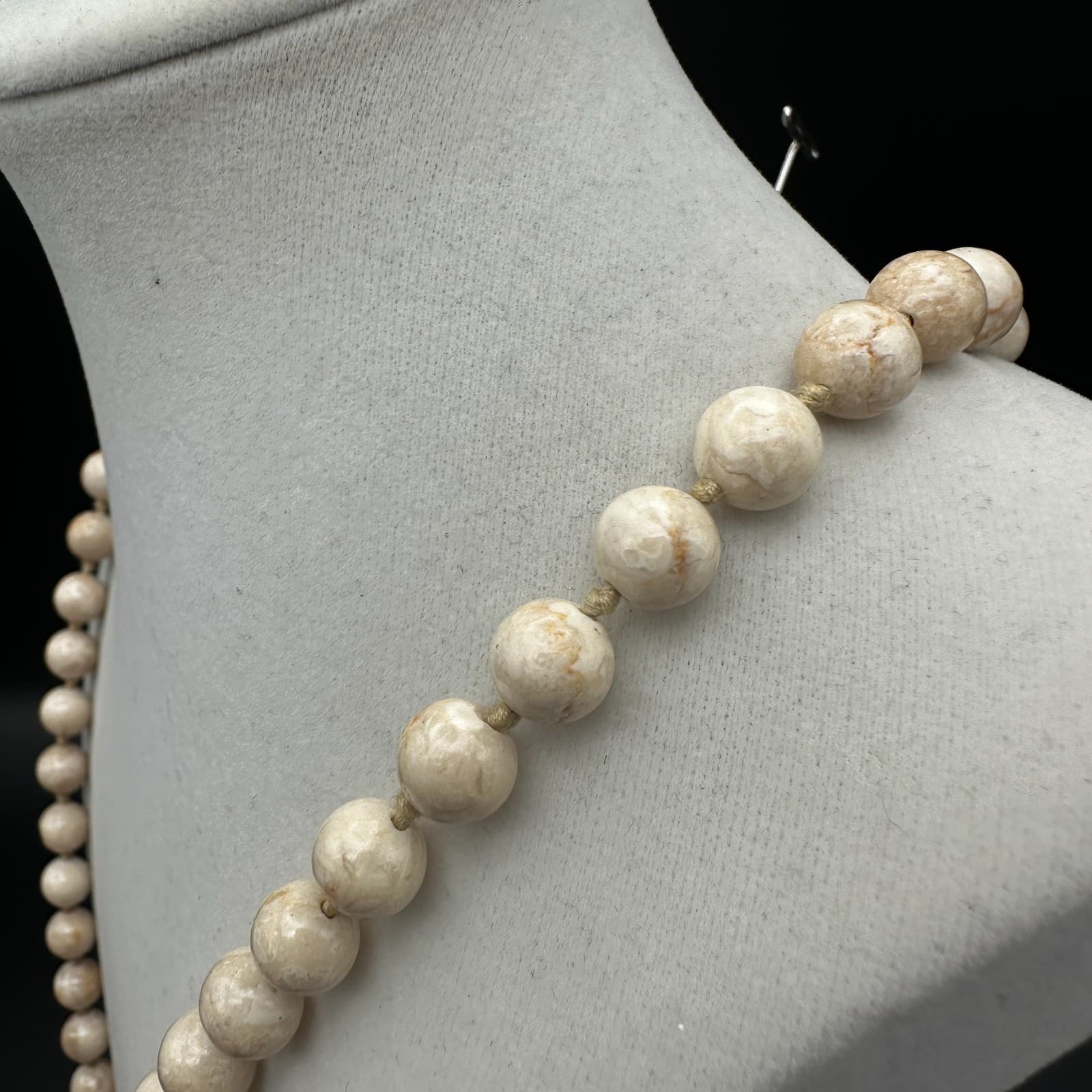 Vintage 90s Natural Treated Jasper Stone Bead Strand Necklace Cream Jewelry - Thumbnail 8