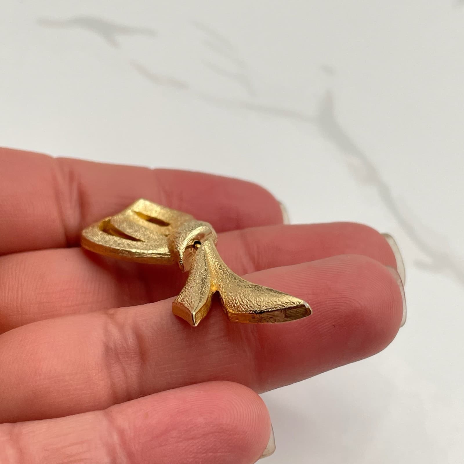 Vintage Gold Tone Figural Dancer Brooch Lapel Pin Modernist Geometric Art Deco - Thumbnail 4