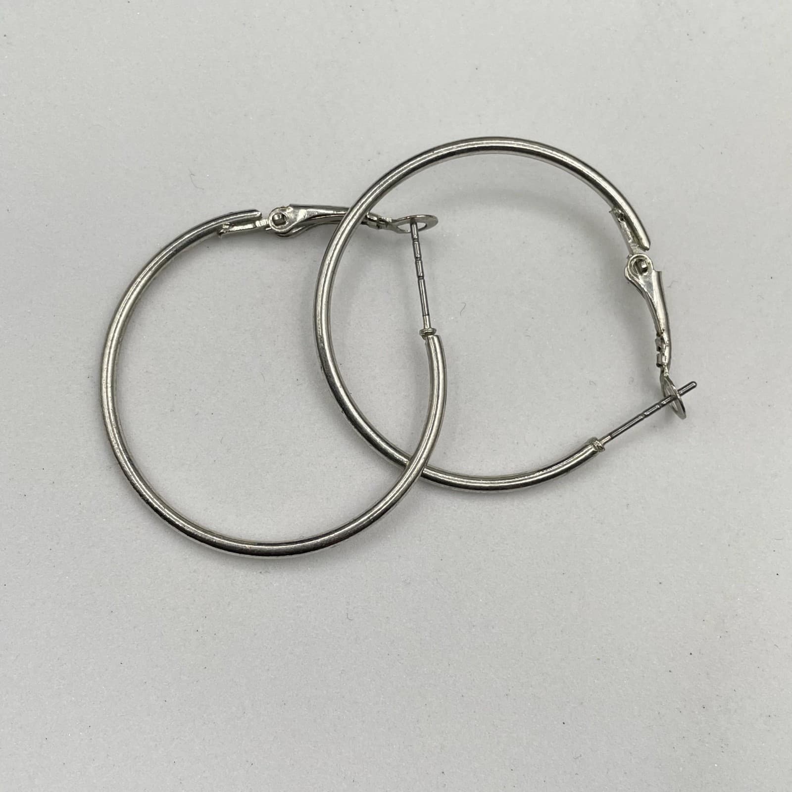 Lot of 3 Silver-Tone Classic Fashion Costume Jewelry Hoop Hinged Post Earrings - Thumbnail 5