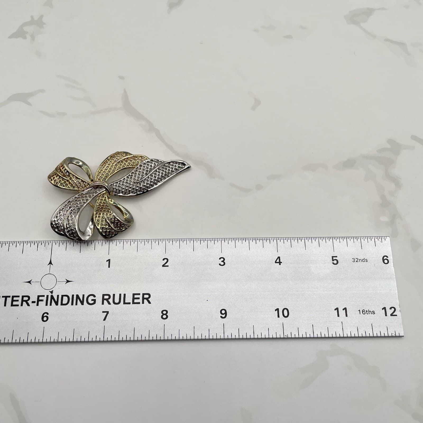 Vintage Two Tone Bow Brooch Pin Gold Silver Filigree Ribbon Open Mesh 3D Style - Thumbnail 2