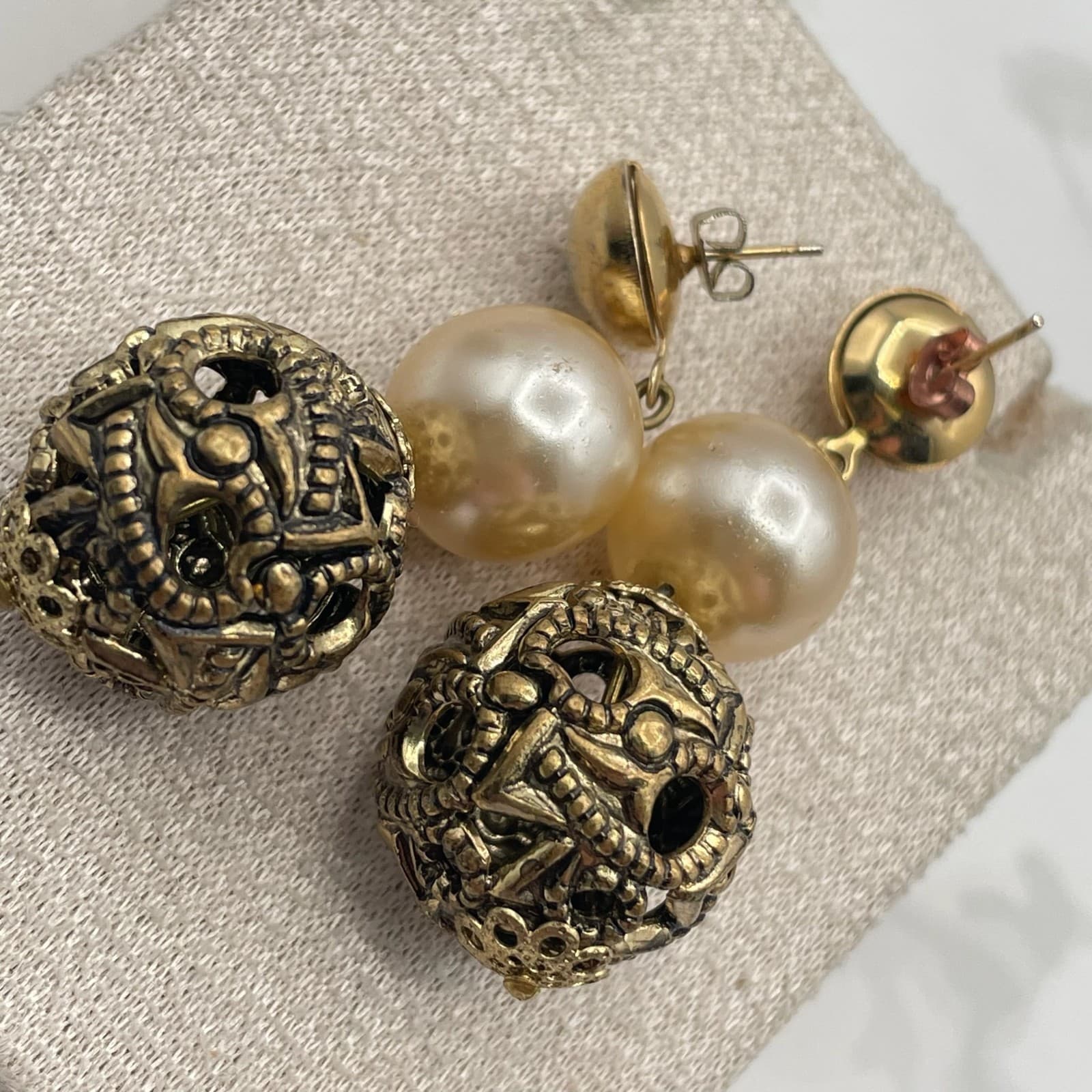 Vintage Faux Pearl Dangle Earrings Ornate Filigree Gold Tone Ball Post Back - Thumbnail 4