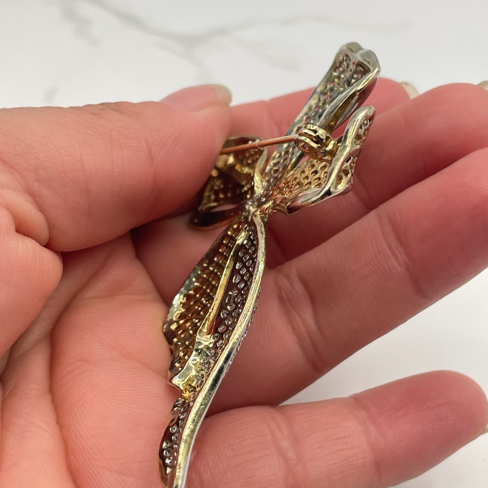 Vintage Two Tone Bow Brooch Pin Gold Silver Filigree Ribbon Open Mesh 3D Style - Thumbnail 5