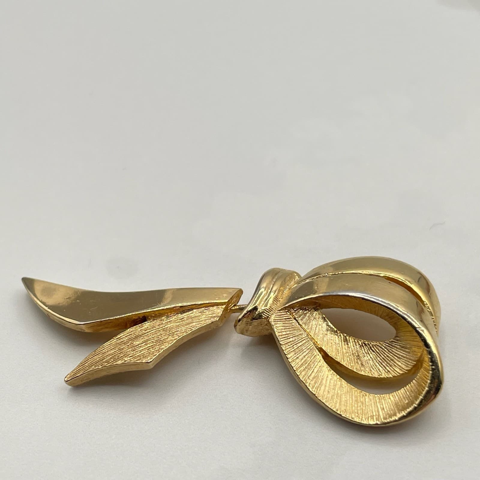 Vintage Gold Tone Figural Dancer Brooch Lapel Pin Modernist Geometric Art Deco - Thumbnail 10