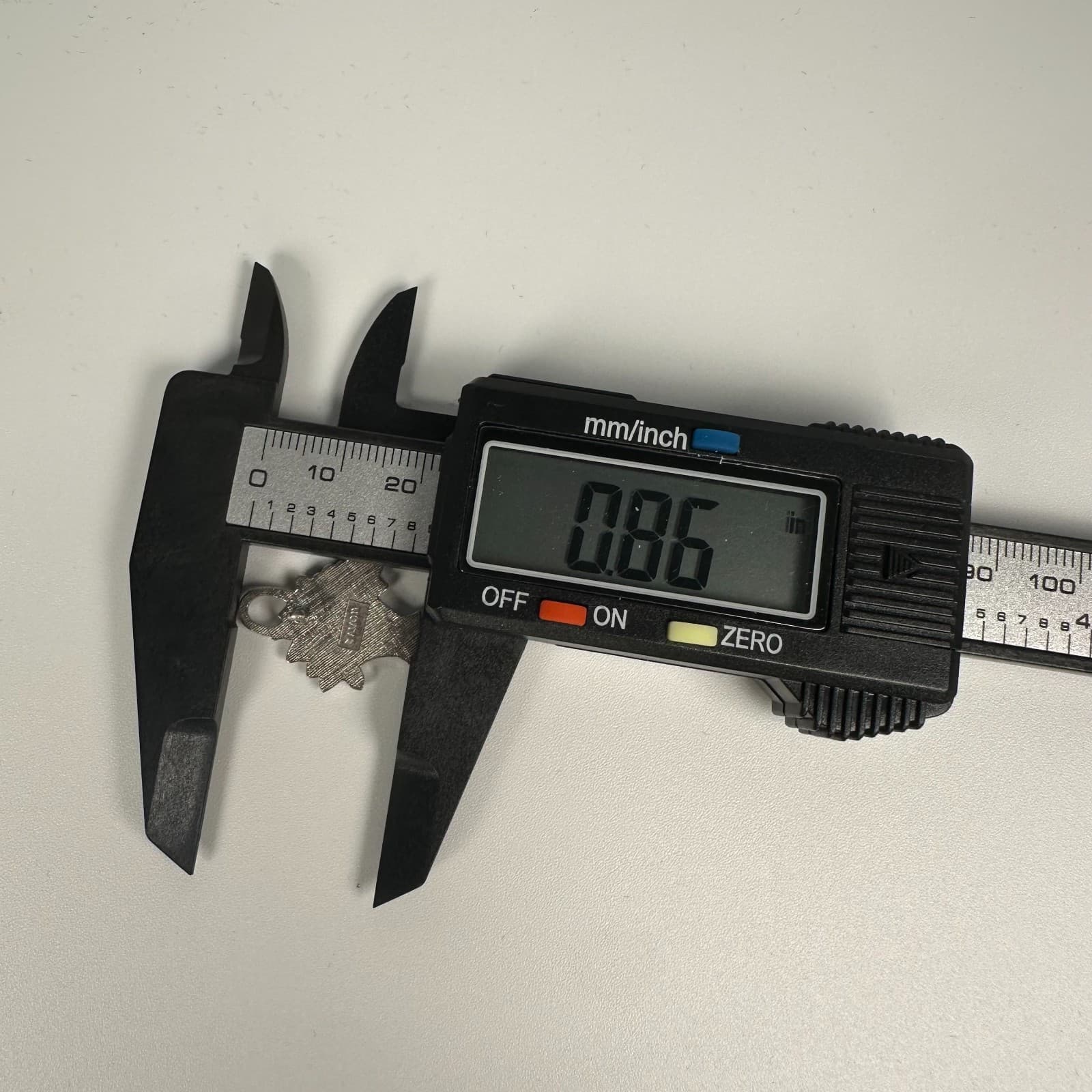 Vintage Silvertone Flower Basket Pin – Floral Lapel Brooch - Thumbnail 3