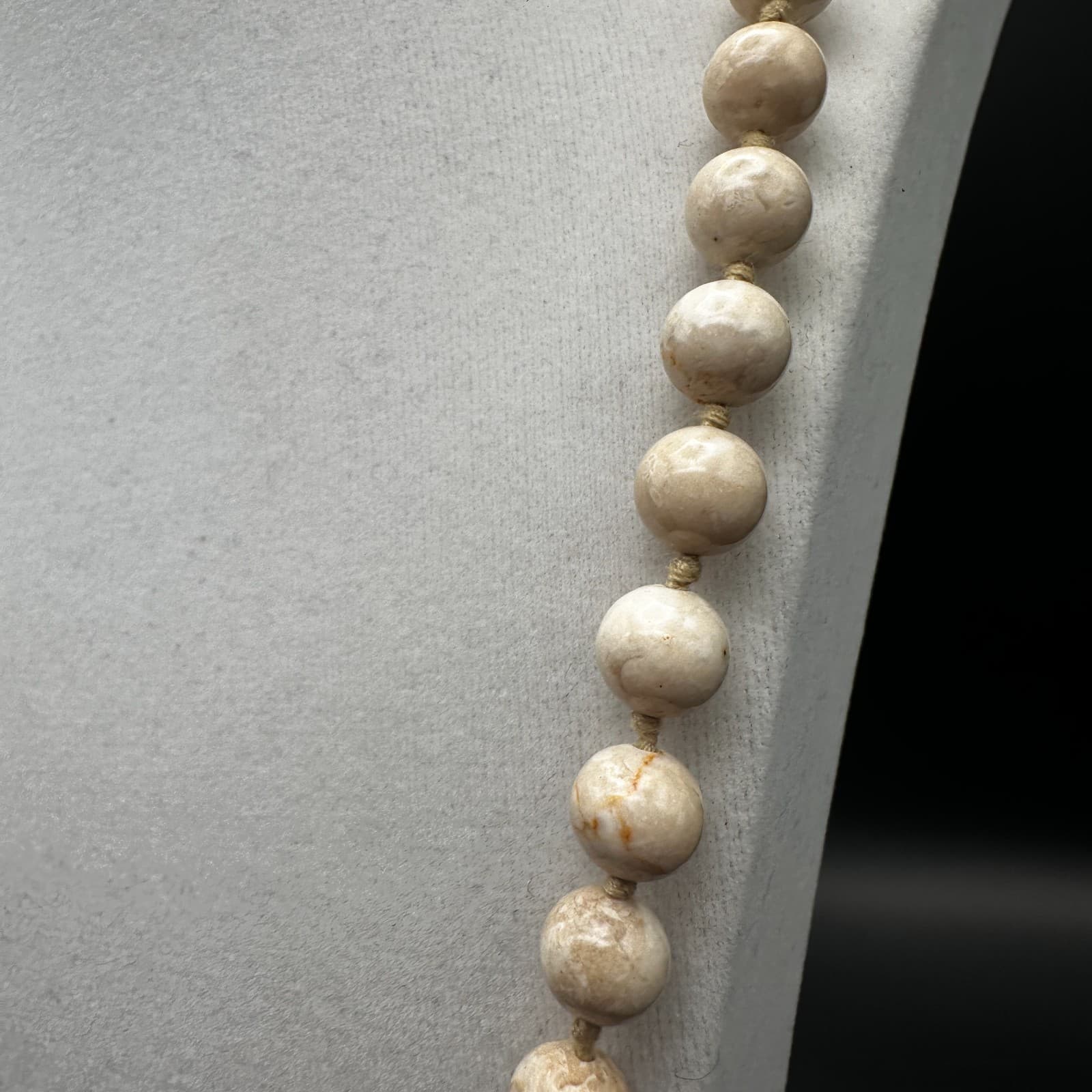 Vintage 90s Natural Treated Jasper Stone Bead Strand Necklace Cream Jewelry - Thumbnail 6