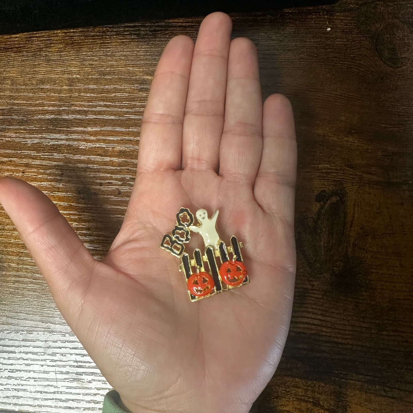 Vintage Halloween “BOO” Ghost & Jack-O’-Lantern Brooch – Goldtone Enamel Pin - Thumbnail 4