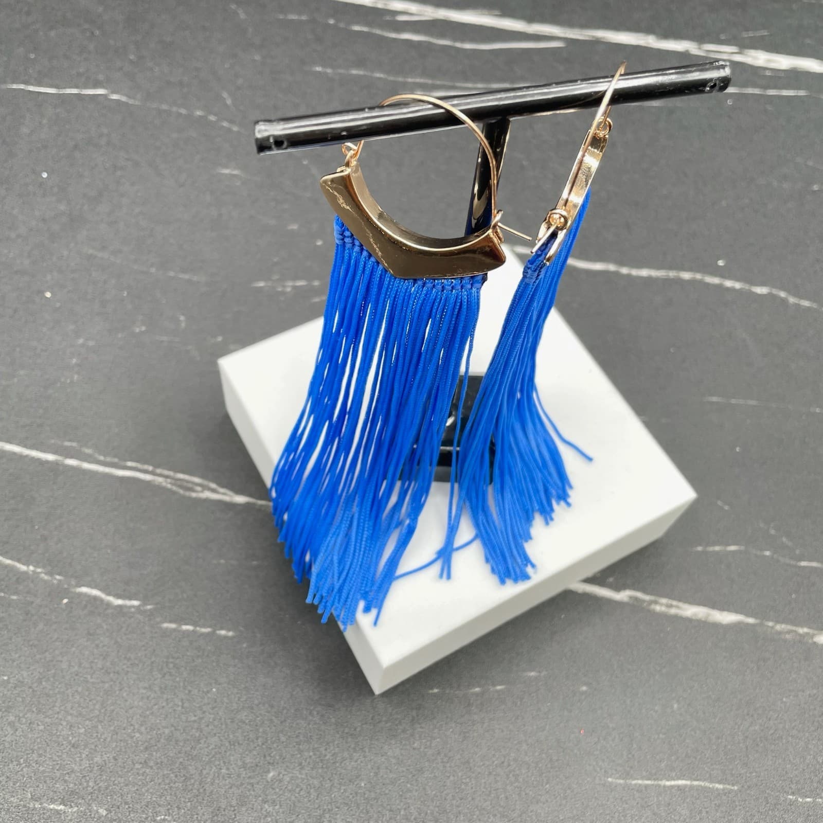 Modern Gold-Tone Fashion Blue Tassel Fringe Shoulder-Duster Hoop Earrings - Thumbnail 5