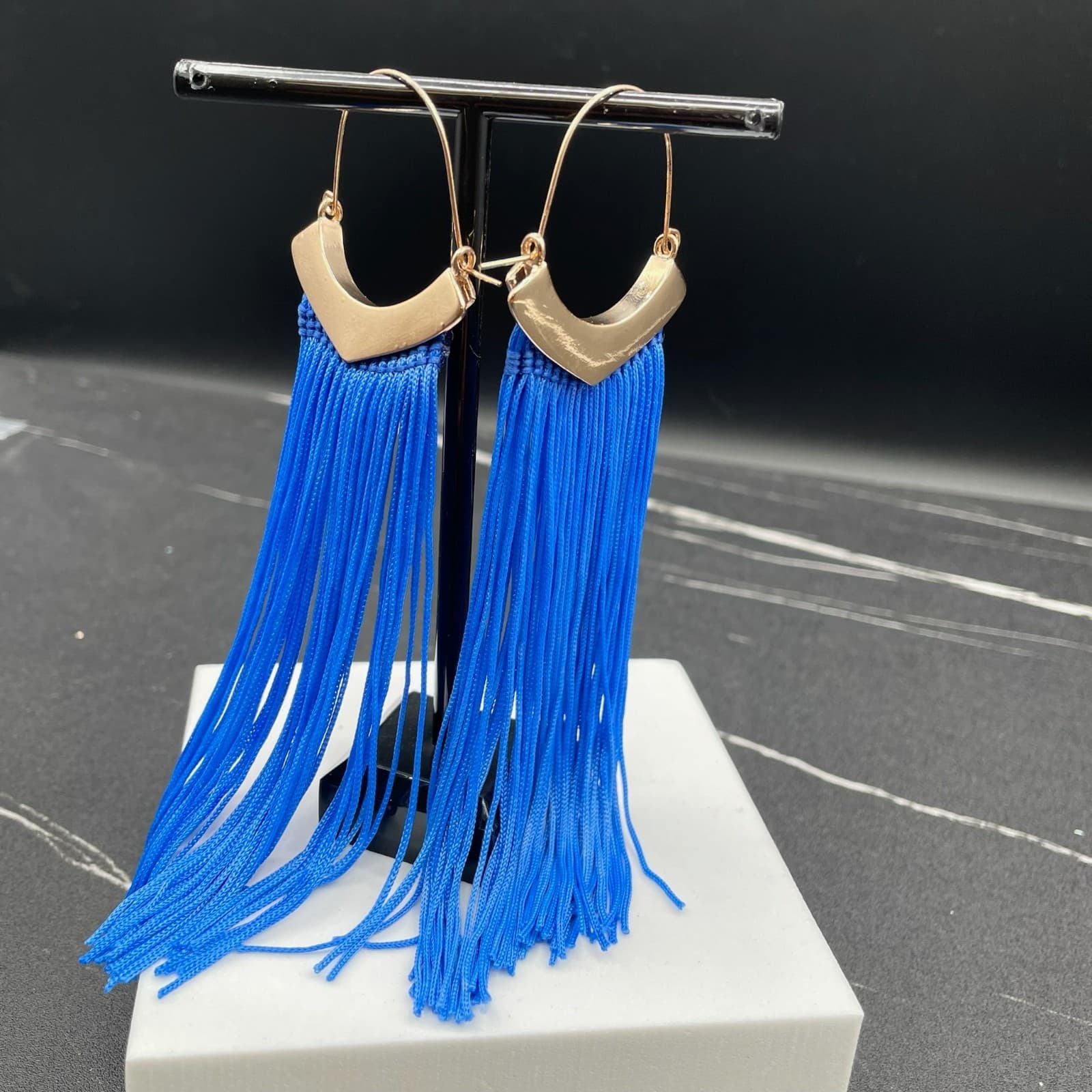 Modern Gold-Tone Fashion Blue Tassel Fringe Shoulder-Duster Hoop Earrings - Thumbnail 7