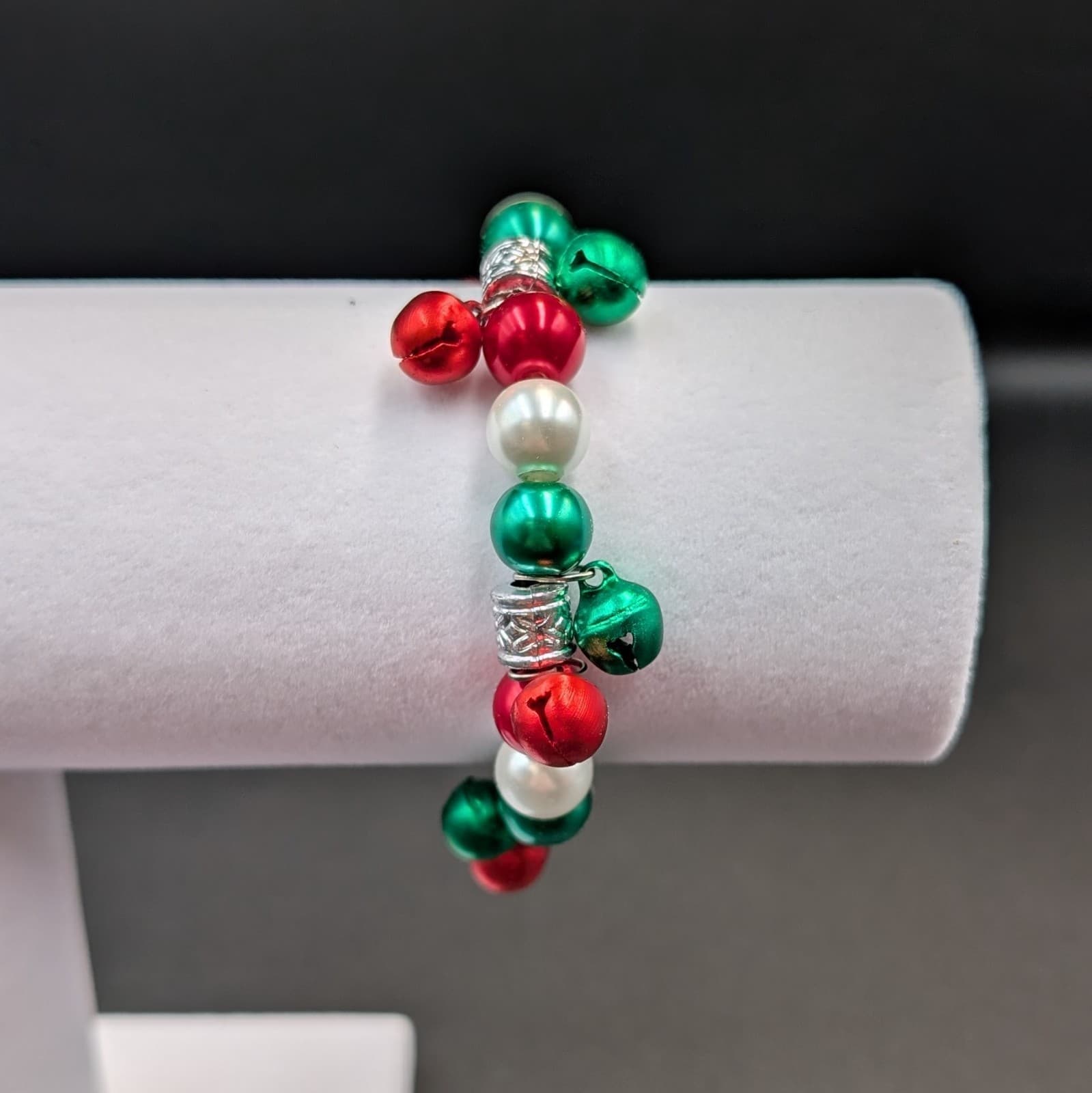 Vintage Christmas Jingle Bell Bracelet Red Green Pearl Beads Festive 6.5in - Image 1