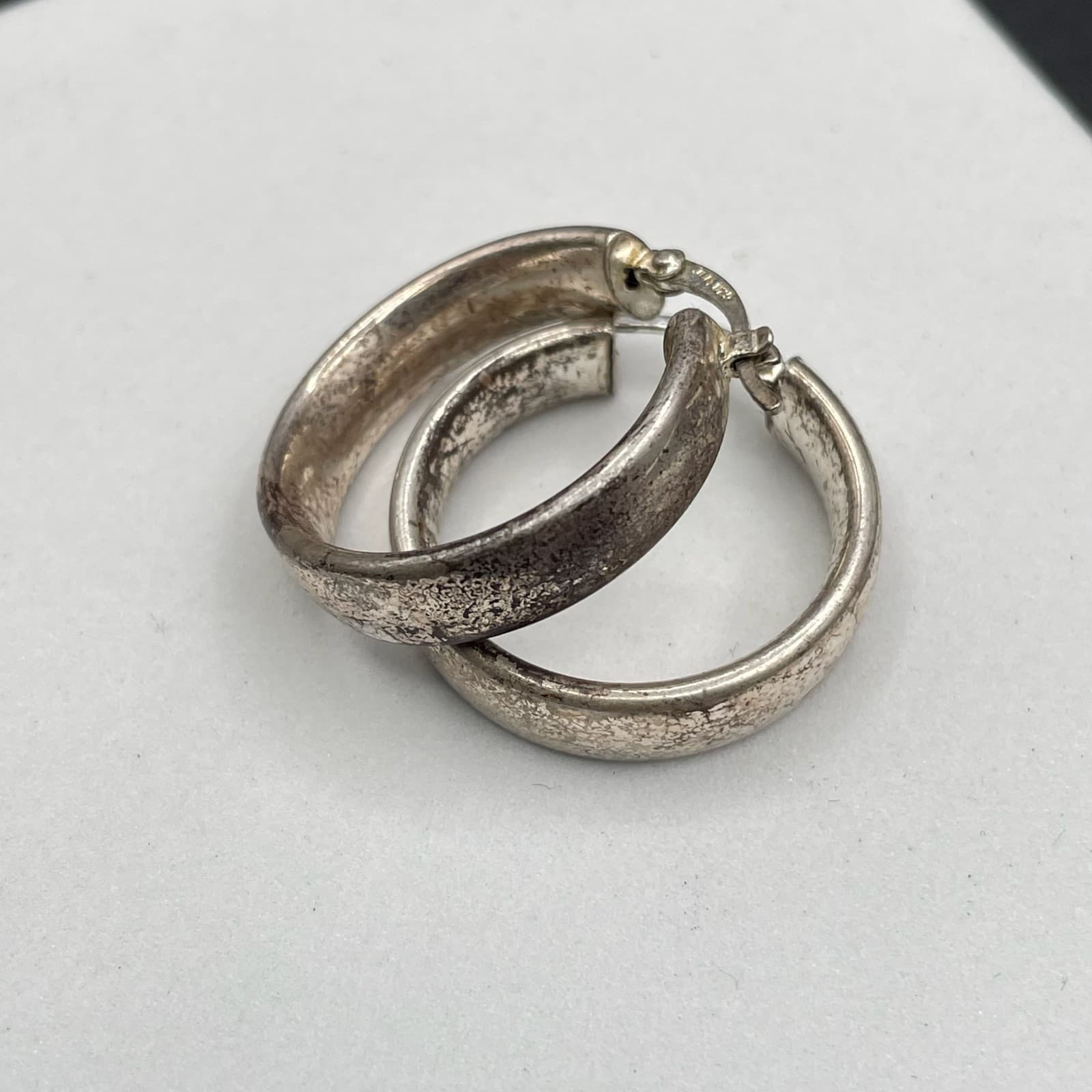 Vintage JCM 925 Hoop Hinged Post Earrings - Thumbnail 6