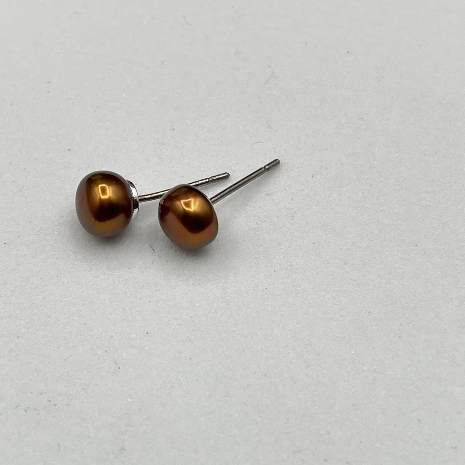 Contemporary Classic Bronze-Tone Freshwater Cultured Button Pearl Stud Earrings - Thumbnail 6