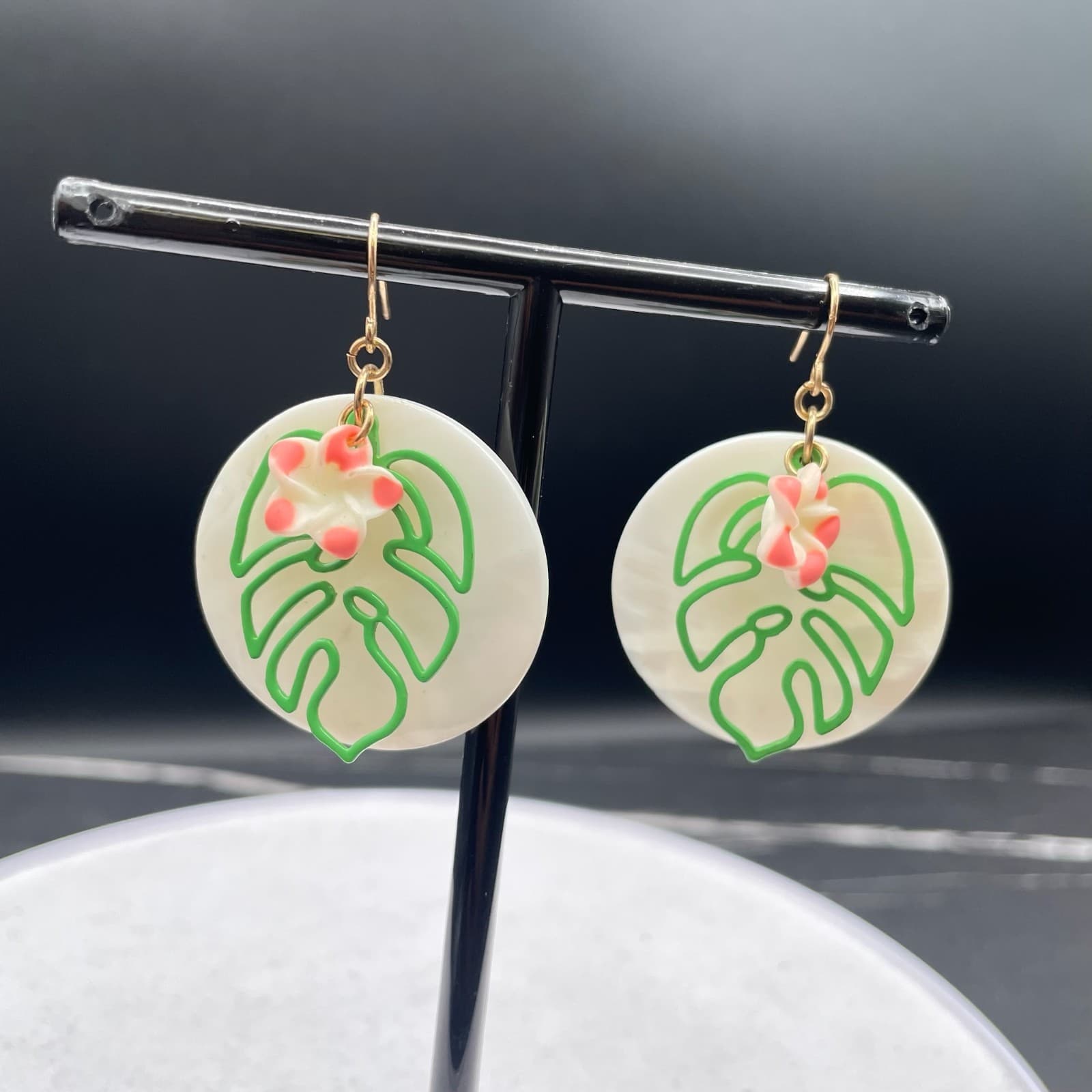 Vintage Handmade Monstera Leaf Gold-Tone Tropical Hook Dangle Drop Earrings - Image 1