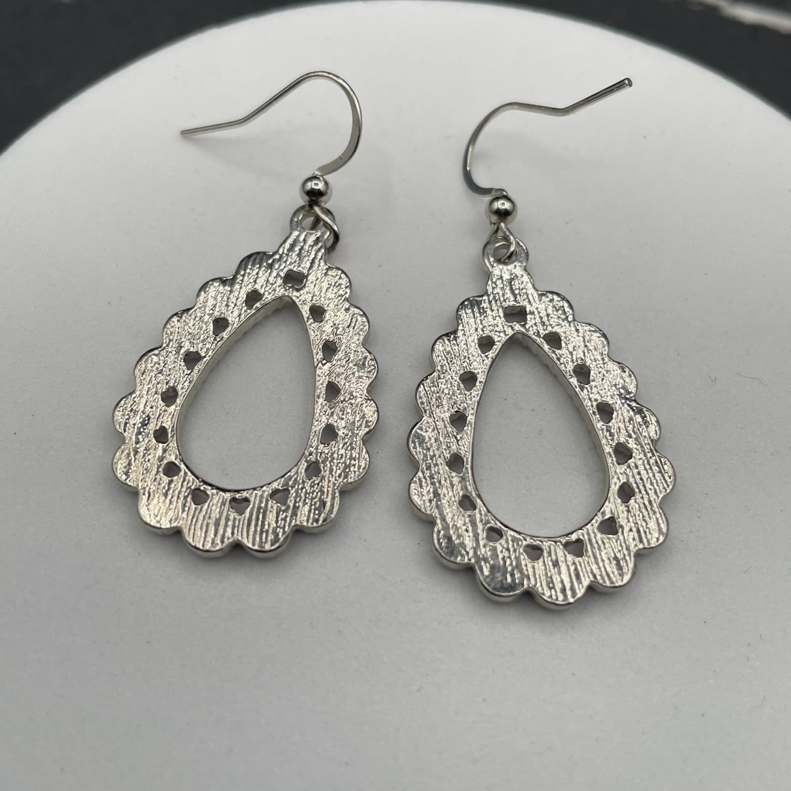 Vintage Purple White Crystal Stone Ombré Silver-Tone Dangle Drop Earrings - Thumbnail 8