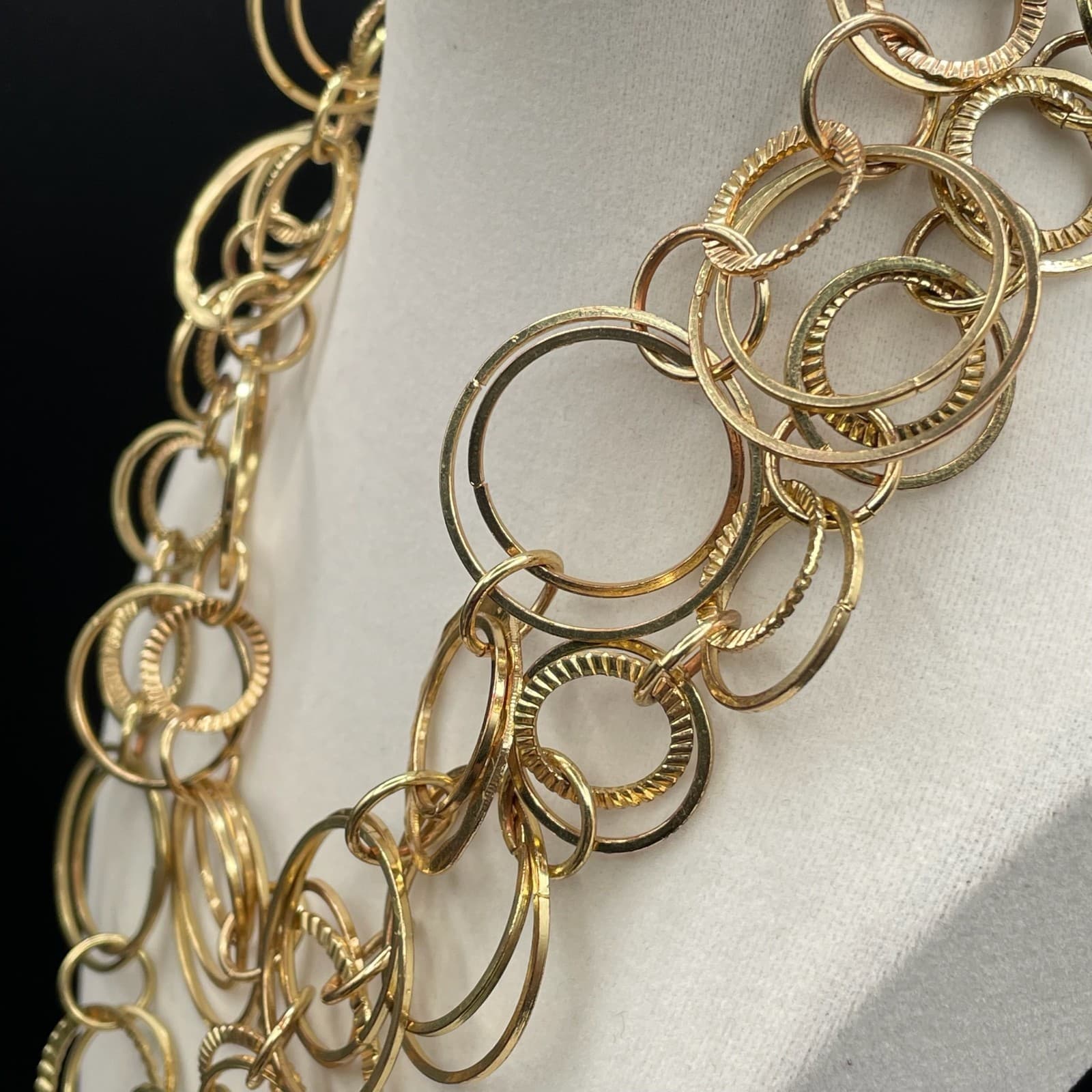 Vintage Daisy Fuentes Gold-Tone Coated Aluminium Multi-Rings Link Statement - Thumbnail 7