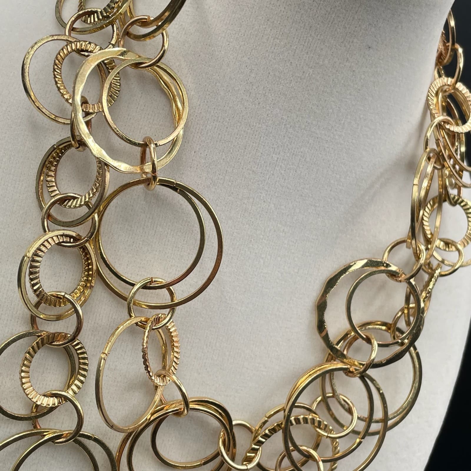 Vintage Daisy Fuentes Gold-Tone Coated Aluminium Multi-Rings Link Statement - Thumbnail 6