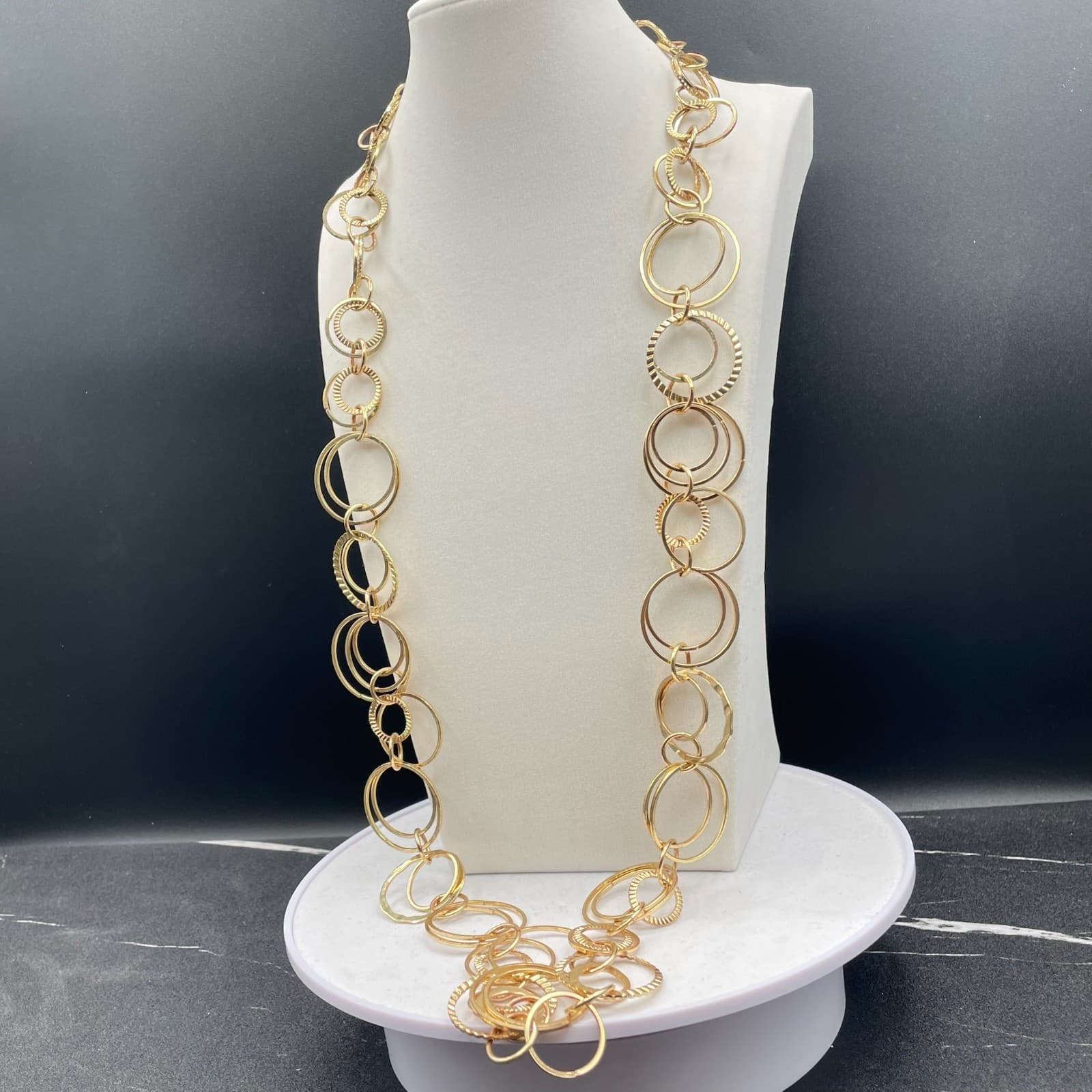 Vintage Daisy Fuentes Gold-Tone Coated Aluminium Multi-Rings Link Statement - Thumbnail 11