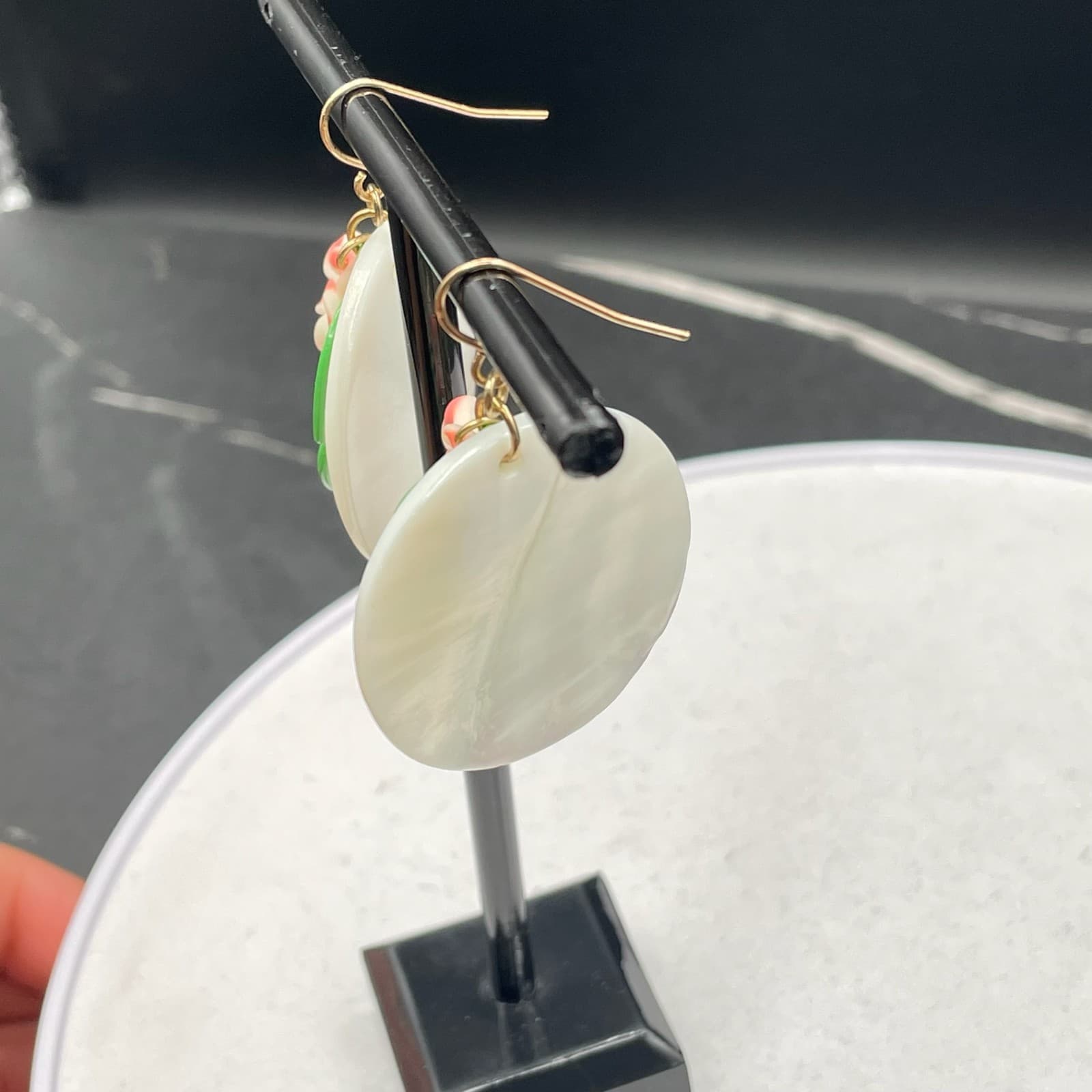 Vintage Handmade Monstera Leaf Gold-Tone Tropical Hook Dangle Drop Earrings - Thumbnail 5