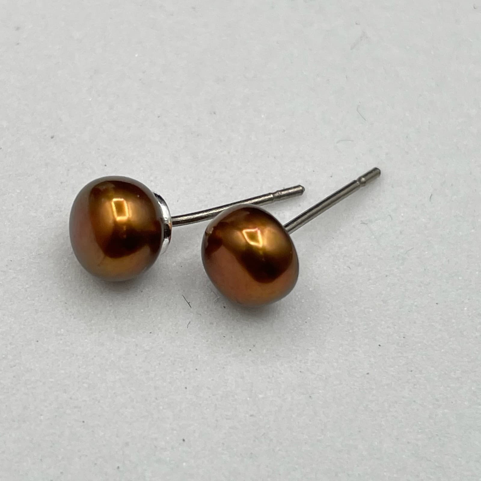 Contemporary Classic Bronze-Tone Freshwater Cultured Button Pearl Stud Earrings - Thumbnail 10