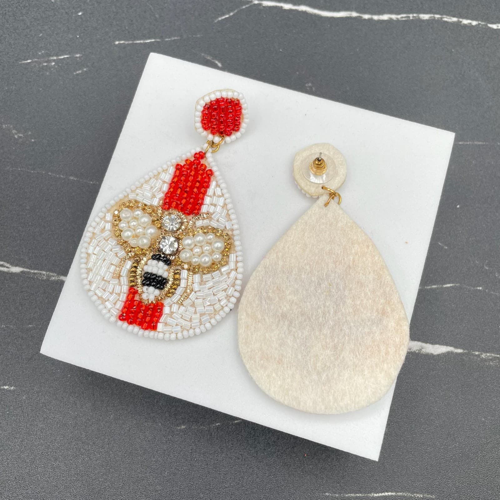 Contemporary Gold-Tone Bee Beaded Teardrop Dangle Drop Embellished Bee Earrings - Thumbnail 3