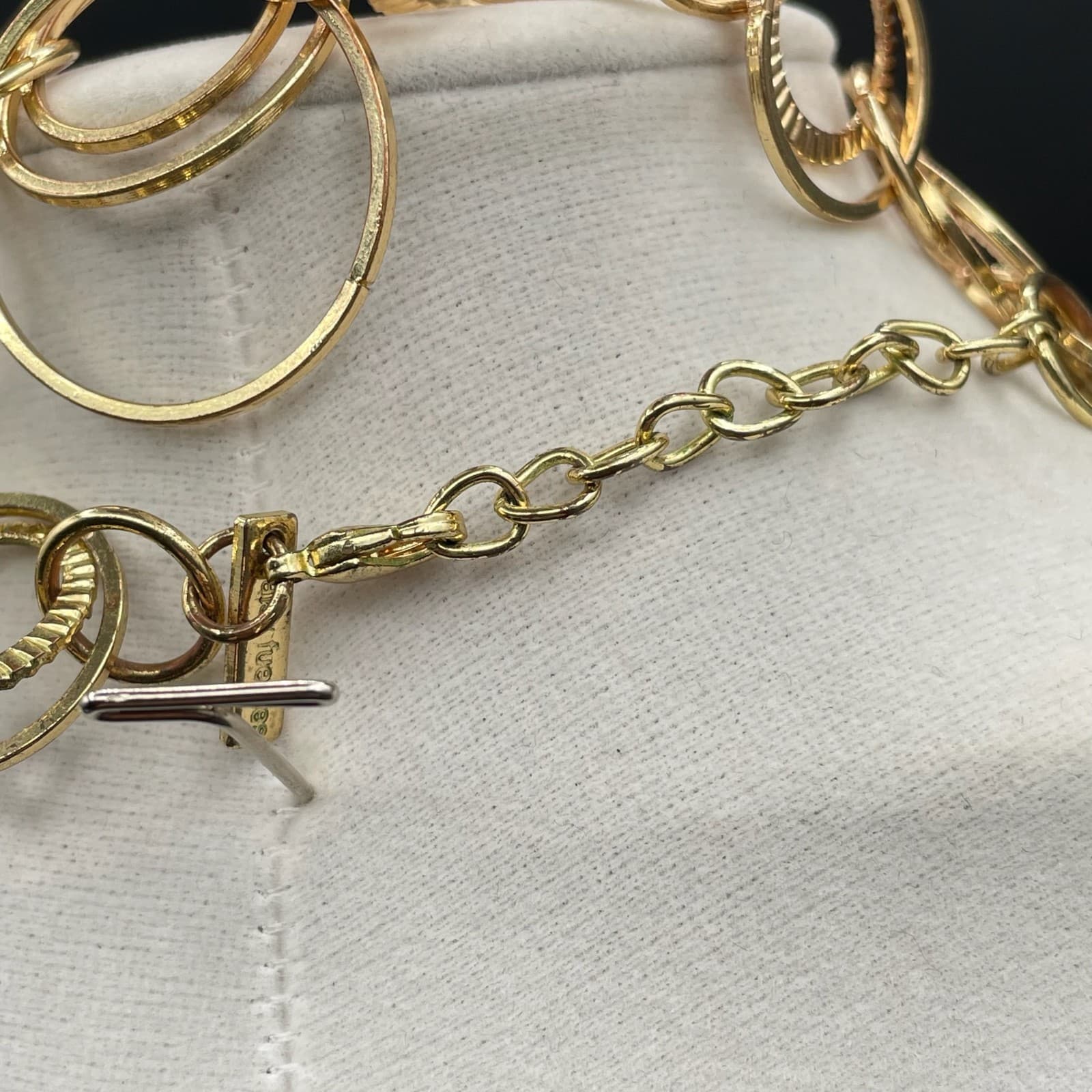 Vintage Daisy Fuentes Gold-Tone Coated Aluminium Multi-Rings Link Statement - Thumbnail 9