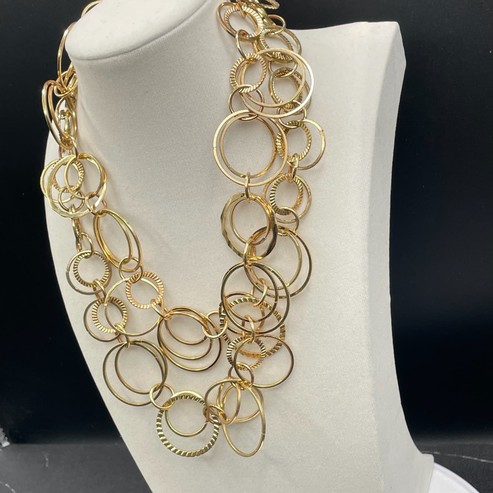 Vintage Daisy Fuentes Gold-Tone Coated Aluminium Multi-Rings Link Statement - Thumbnail 5