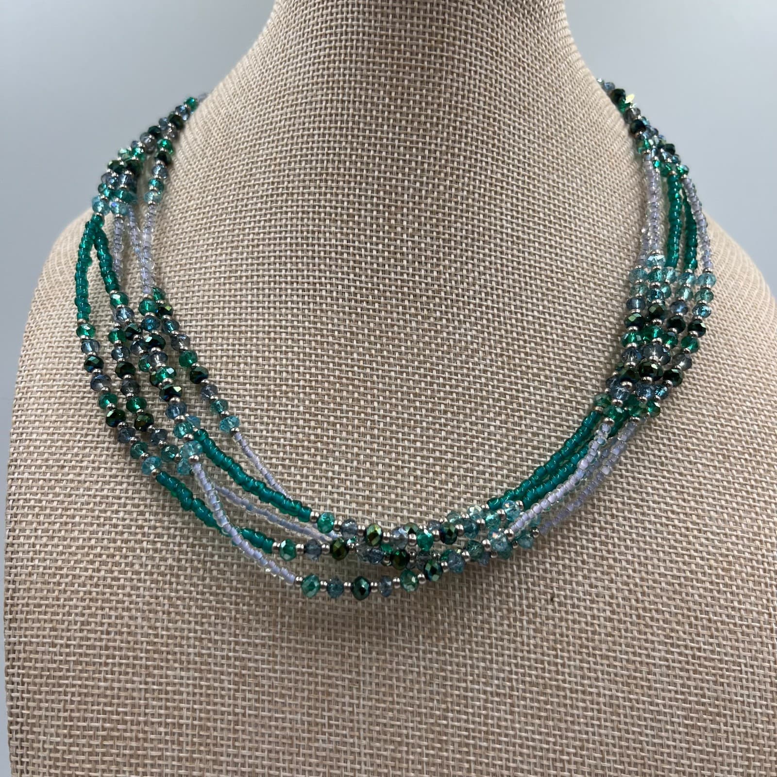 Vintage Green Enamel Heart Rose Necklace Rhinestone Victorian Revival Gold Tone - Thumbnail 3