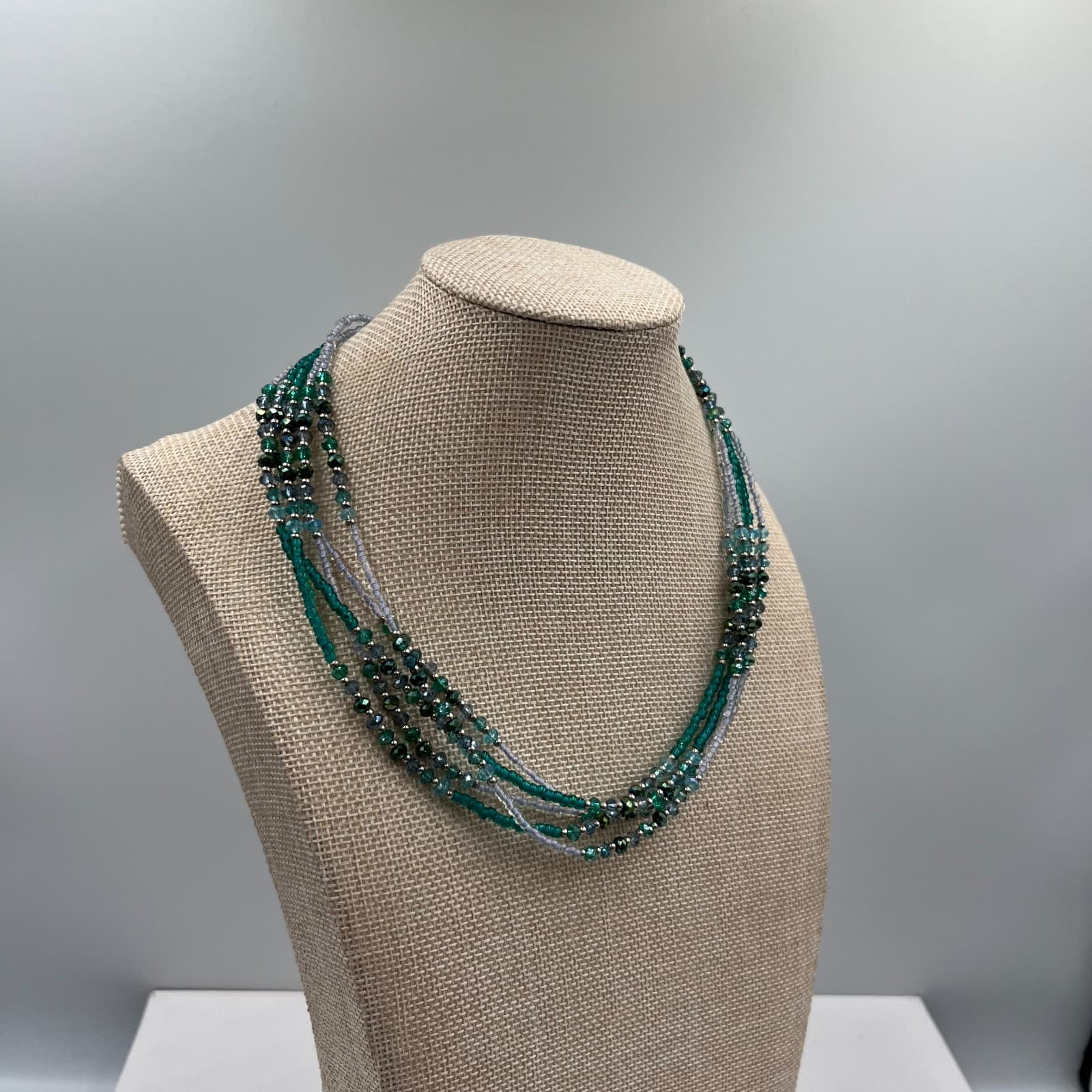 Vintage Green Enamel Heart Rose Necklace Rhinestone Victorian Revival Gold Tone - Thumbnail 4