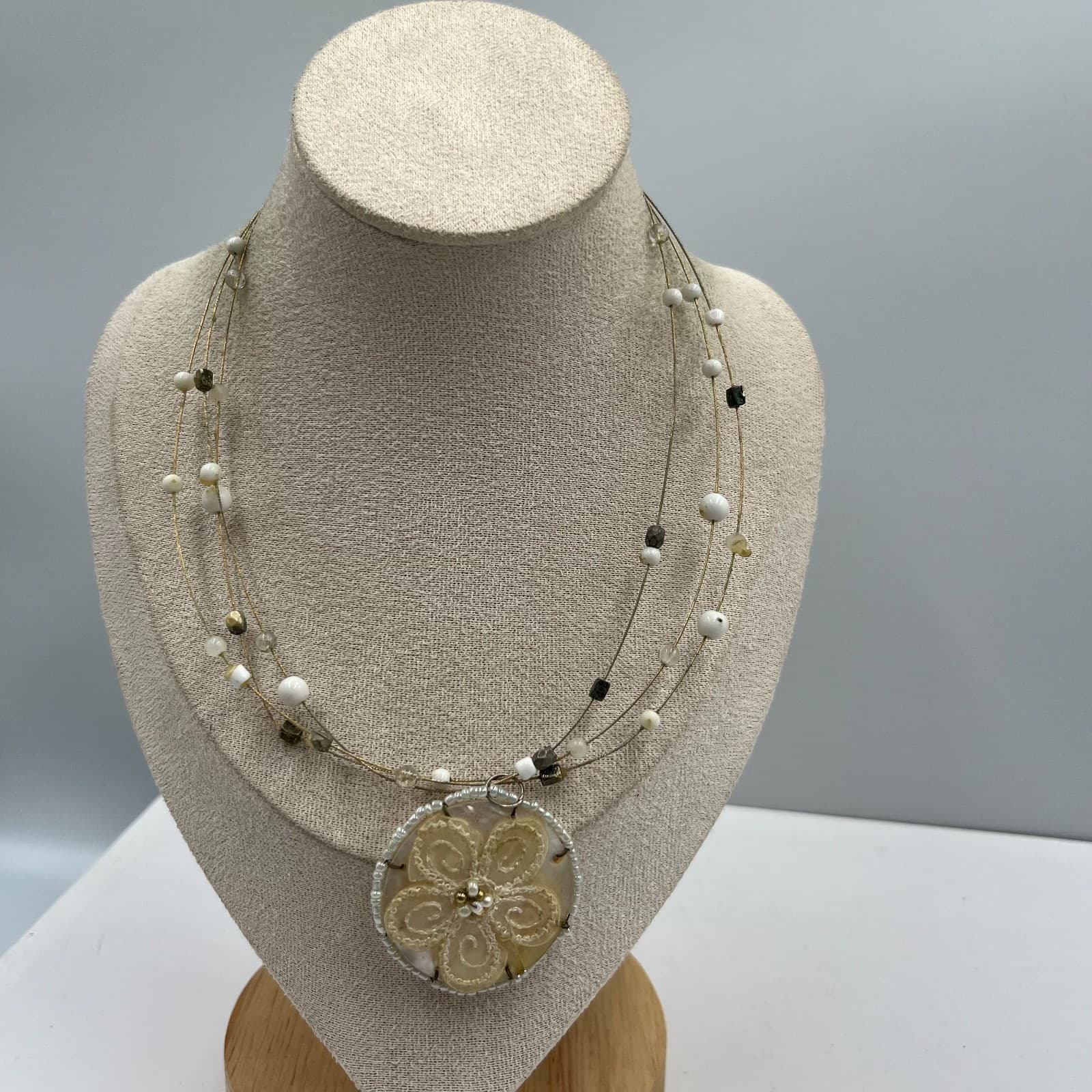 Vintage Mother of Pearl MOP Shell Pendant Necklace Multi Strand Seed Bead Boho - Thumbnail 6