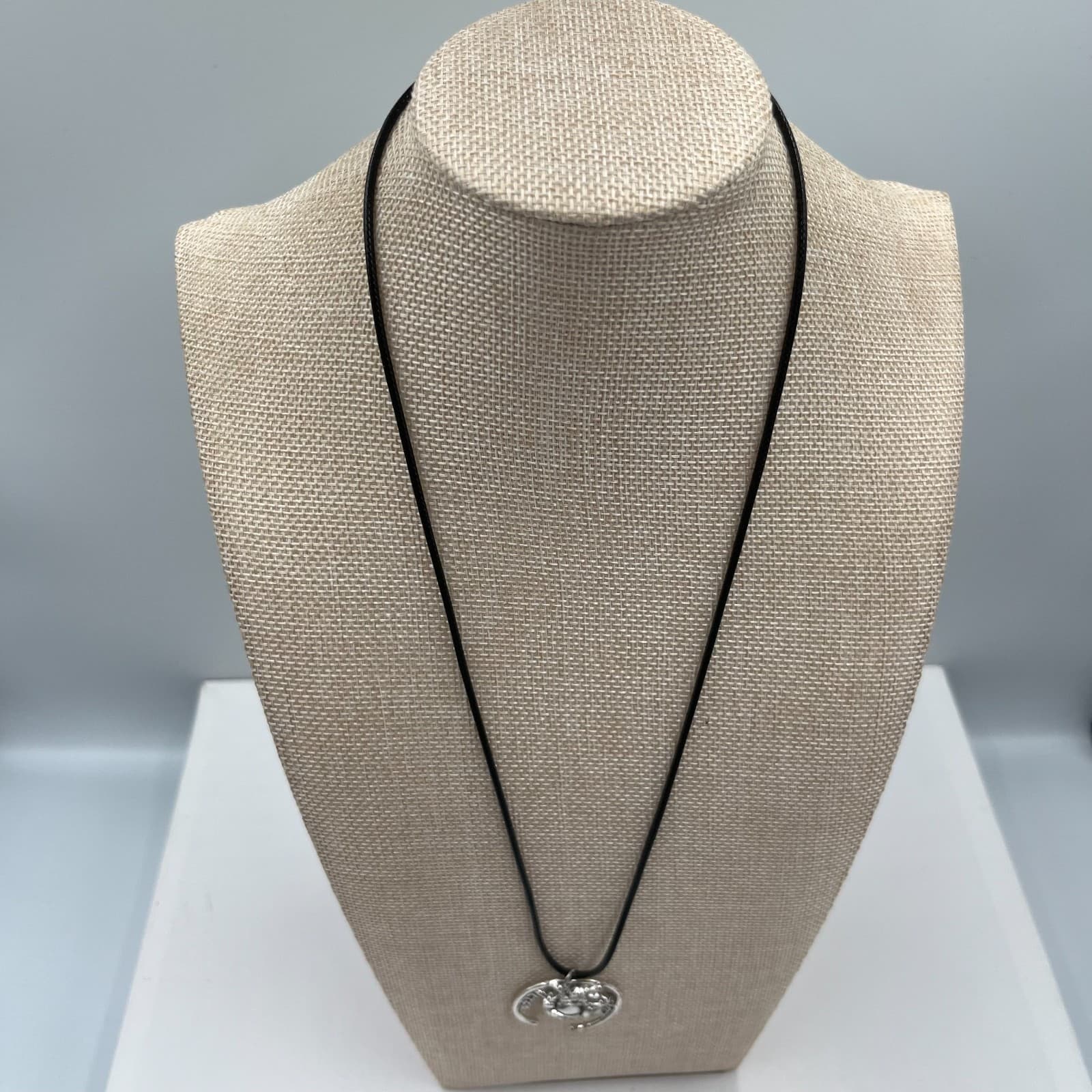 Vtg Gothic Skull Crescent Moon Pendant Necklace Silver Tone Celestial Jewelry - Thumbnail 5