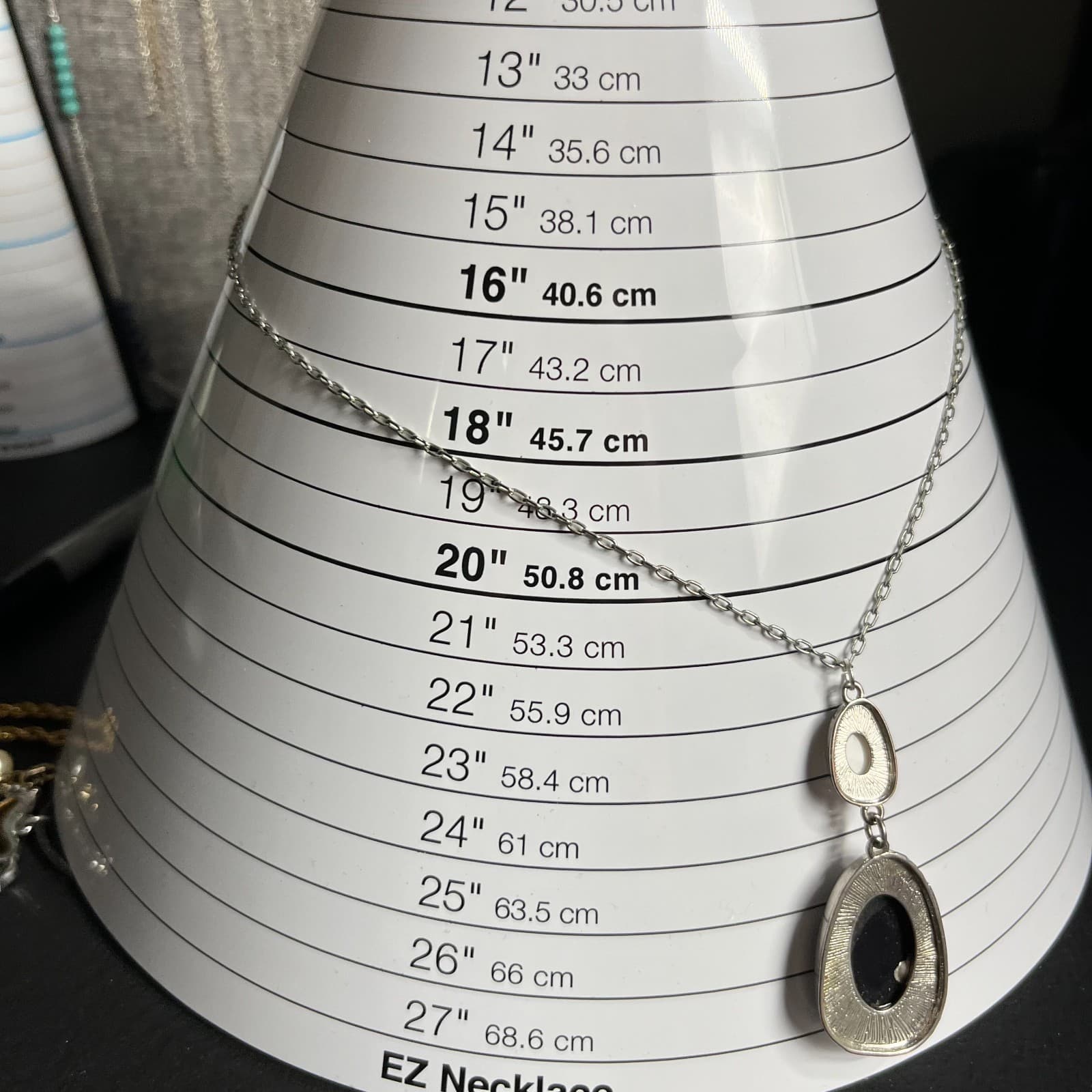 Vintage Z Brand Silver Tone Oval Black White Stone Pendant Necklace Jewelry - Thumbnail 8