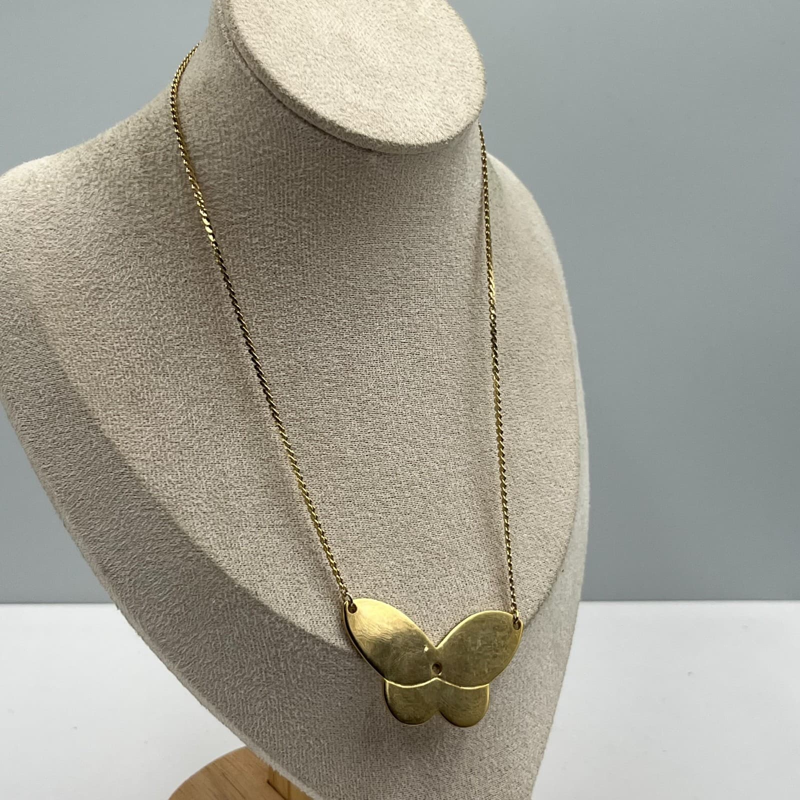 Vintage Gold Tone Butterfly Pendant Necklace Enamel Insect Jewelry Retro Gift - Thumbnail 5