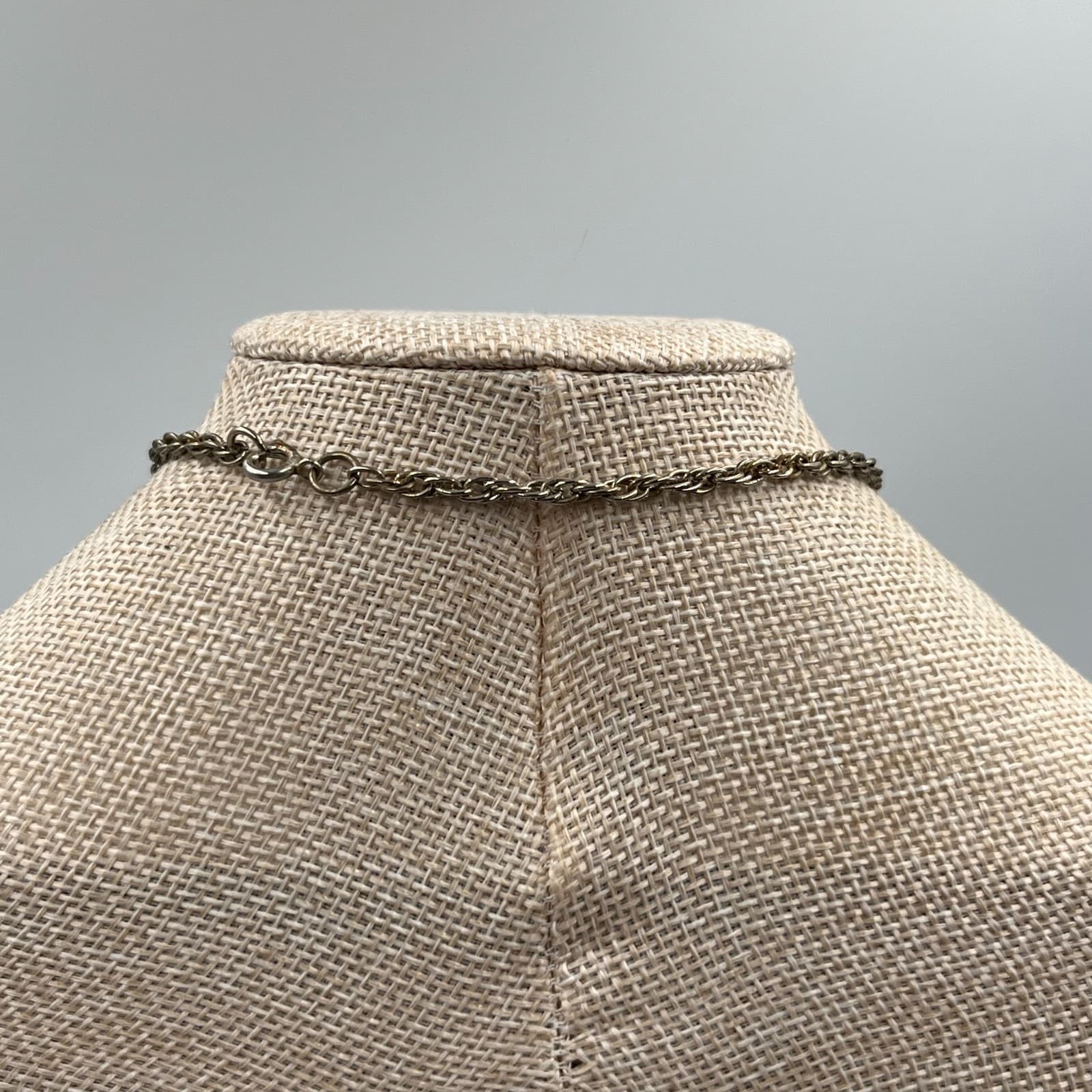 Vintage Enamel Heart Rose Necklace Green Rhinestone Victorian Revival Gold Tone - Thumbnail 6