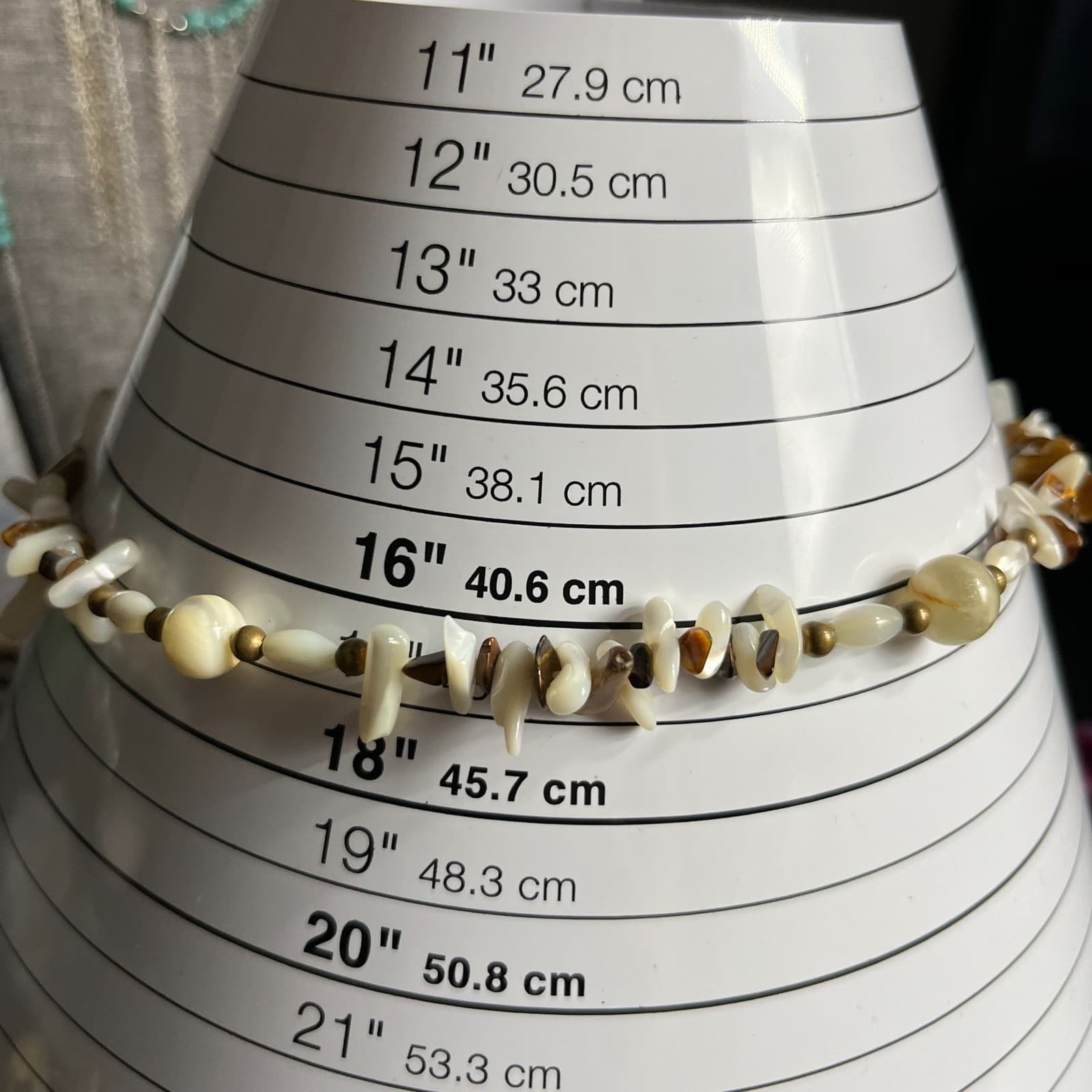 Vintage Mother of Pearl Tiger’s Eye Necklace Shell Chip Beaded Boho 1970s Beach - Thumbnail 7