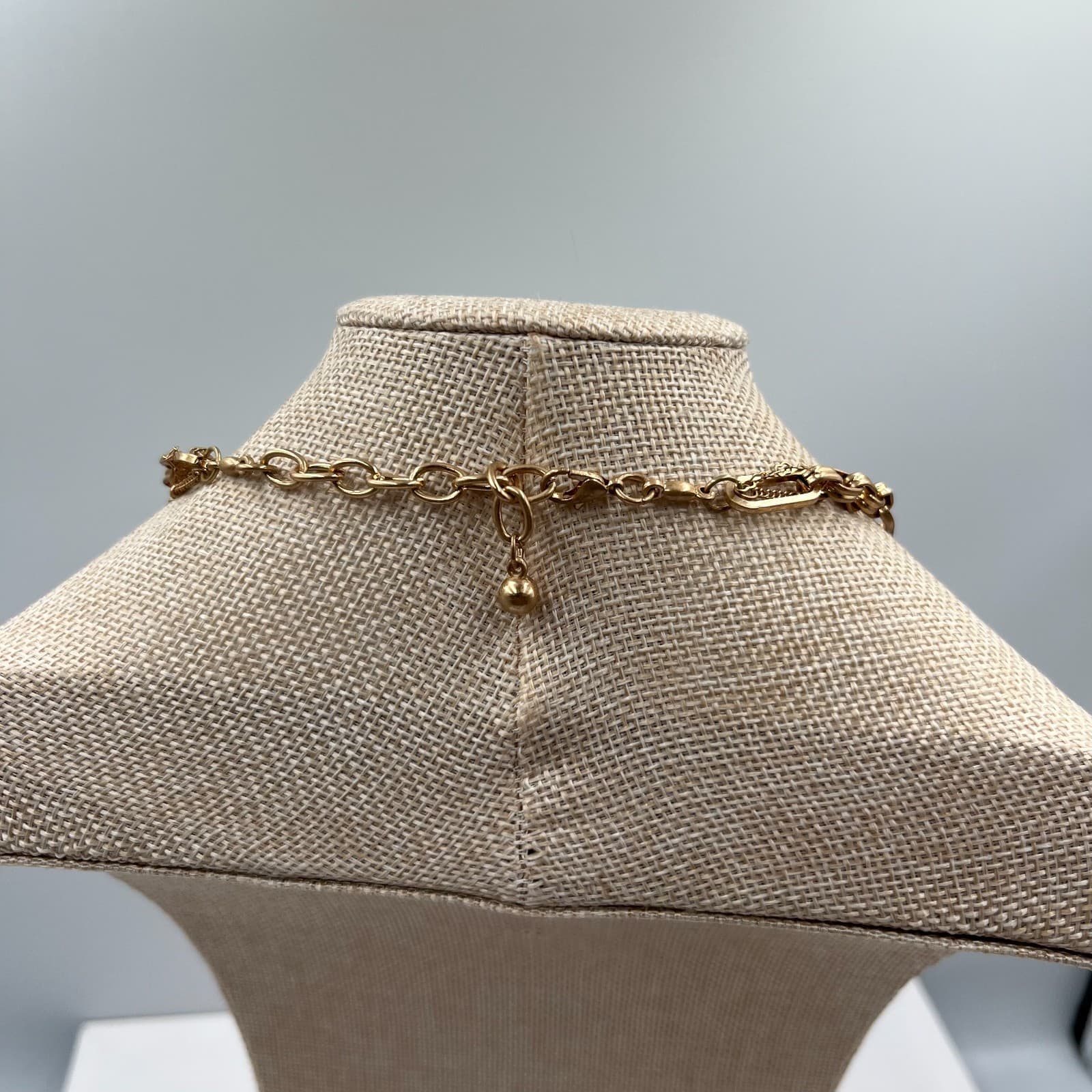 Vintage Gold Tone Triple Strand Layered Necklace Round Locket Pendant 18-24" - Thumbnail 7